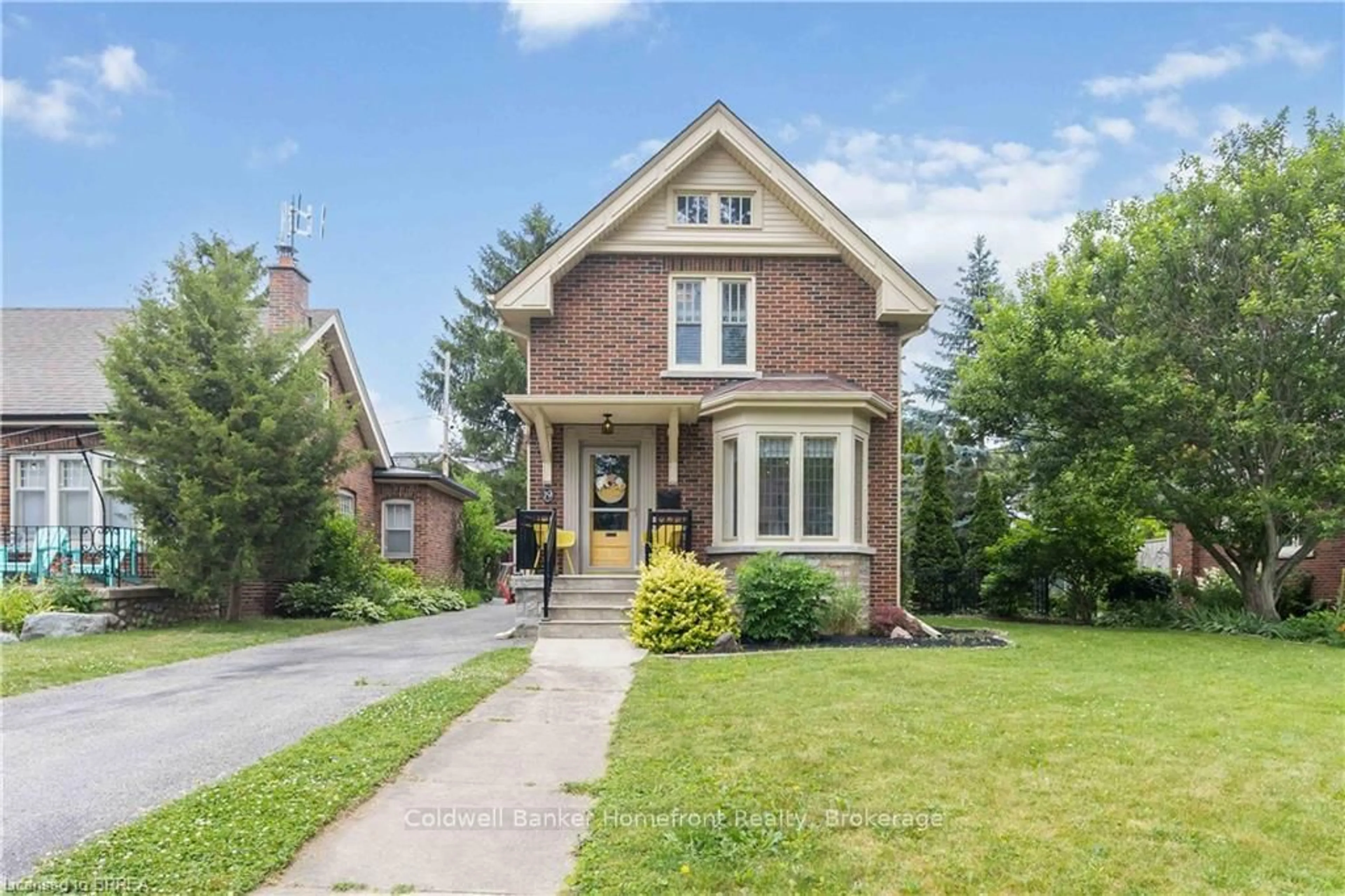 Home with brick exterior material, street for 19 Lincoln Ave, Brantford Ontario N3T 4S5