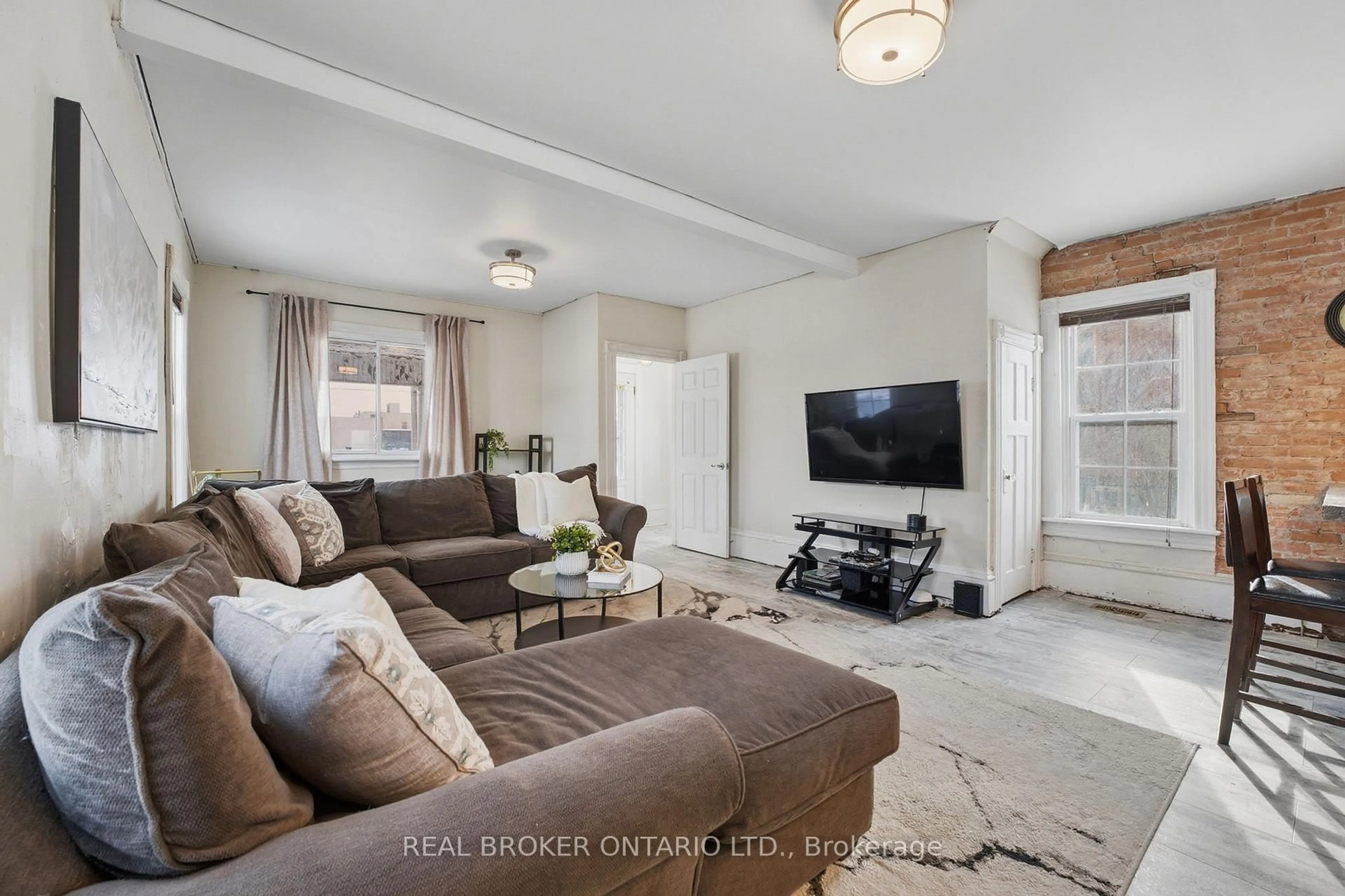 Living room with furniture, unknown for 58 Queen St, Norfolk Ontario N3Y 3Y3