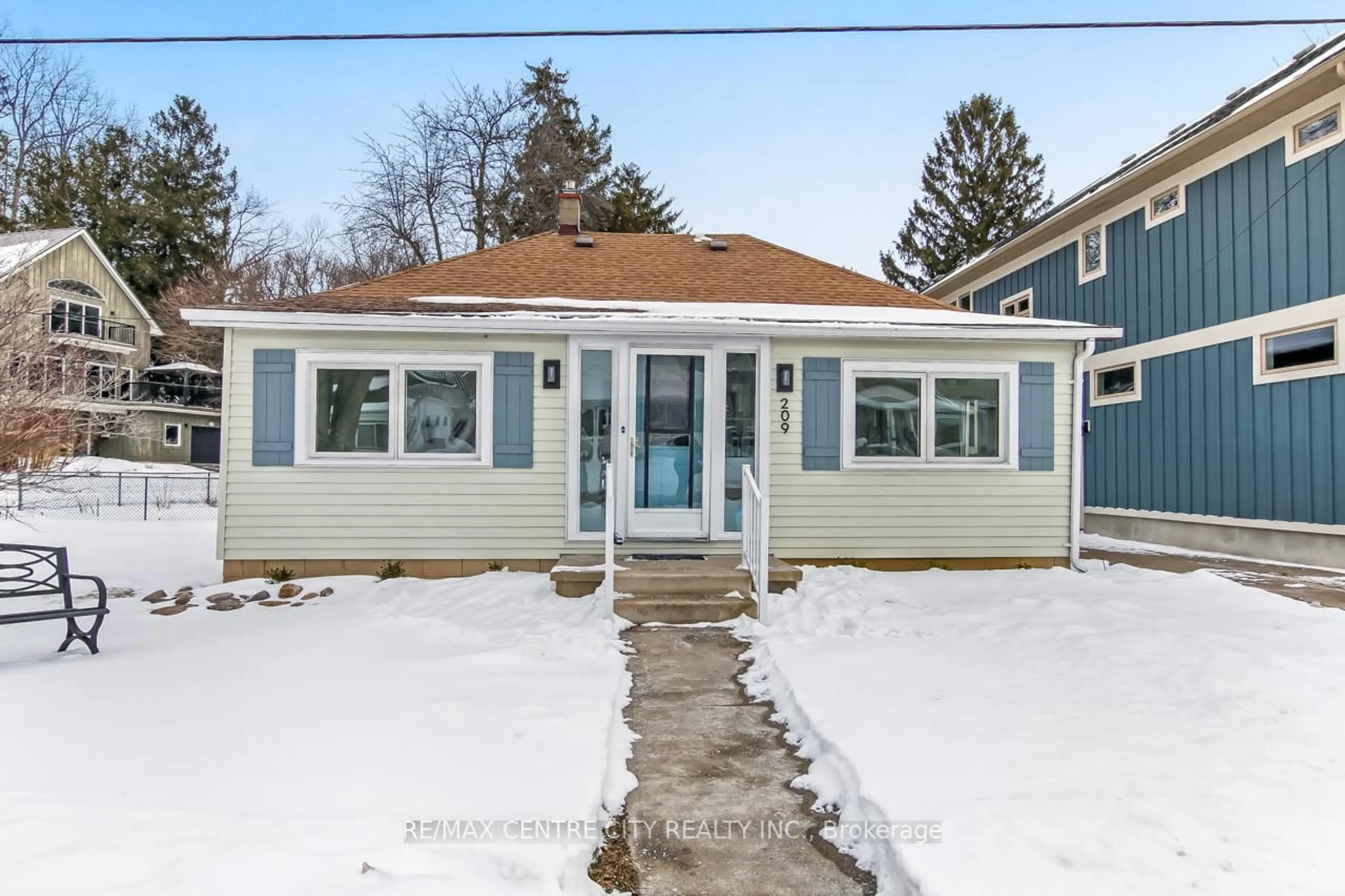 Unknown for 209 ADELAIDE St, Central Elgin Ontario N5L 1A1