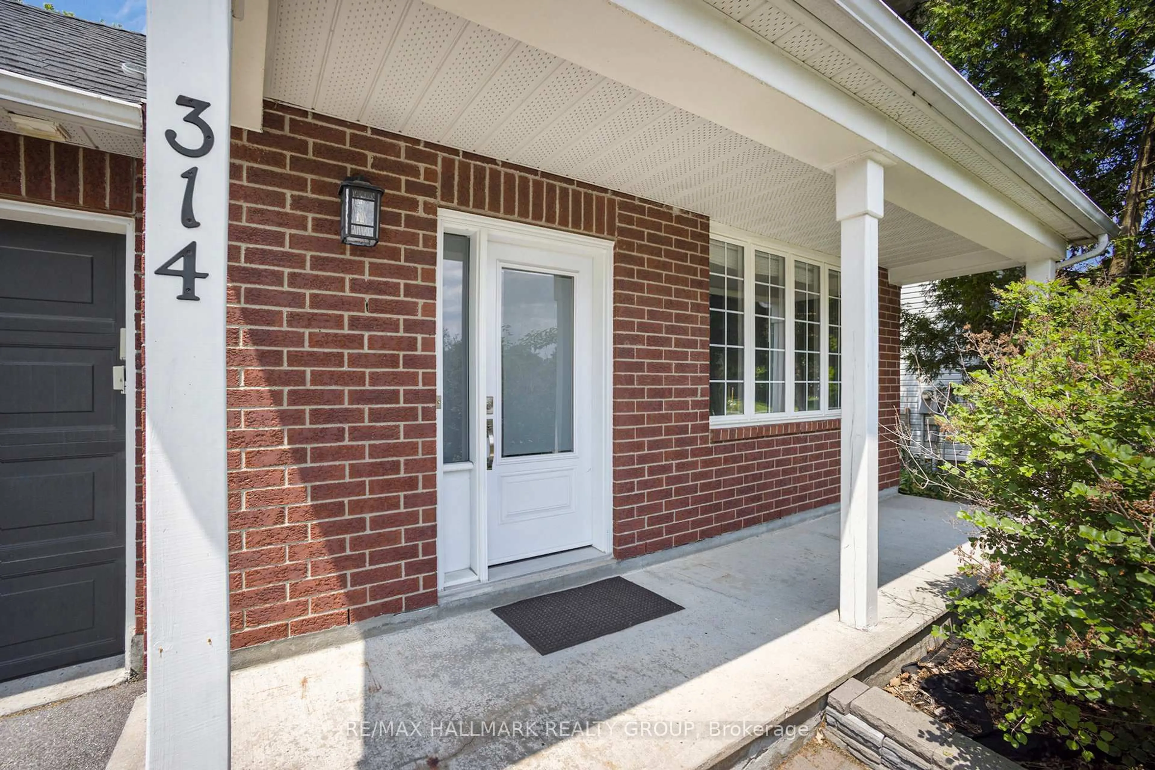 Home with brick exterior material, street for 314 STONEWAY Dr, Ottawa Ontario K2G 6G9