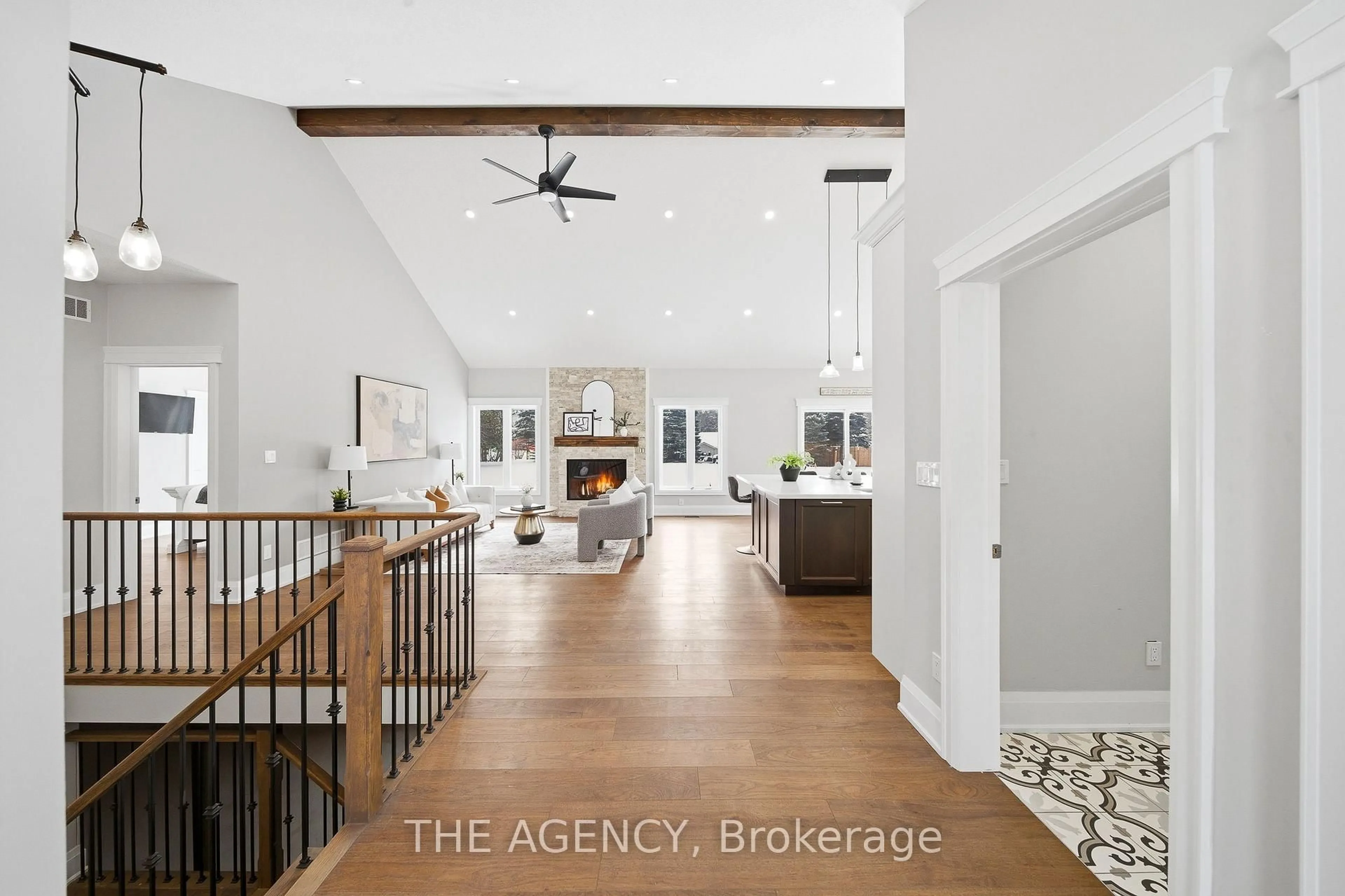 Indoor entryway for 75 Robinson Rd, Cambridge Ontario N1R 5S7