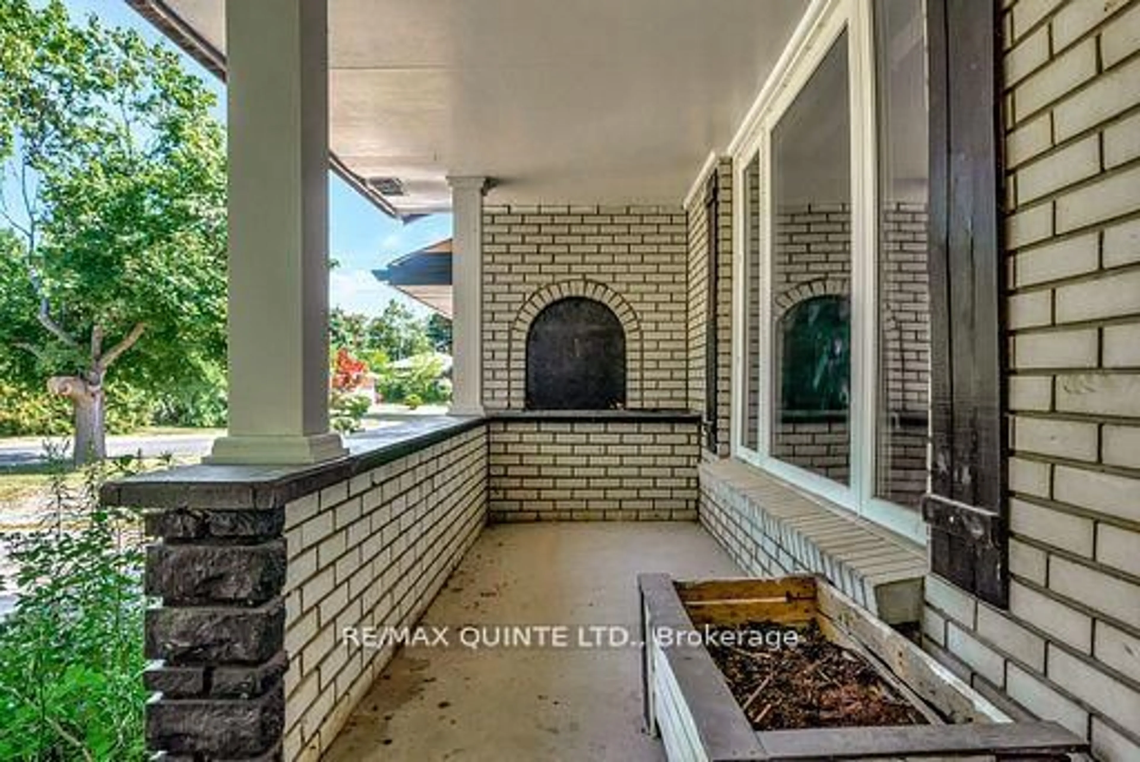 Patio, street for 236 McGill St, Quinte West Ontario K8V 3K6