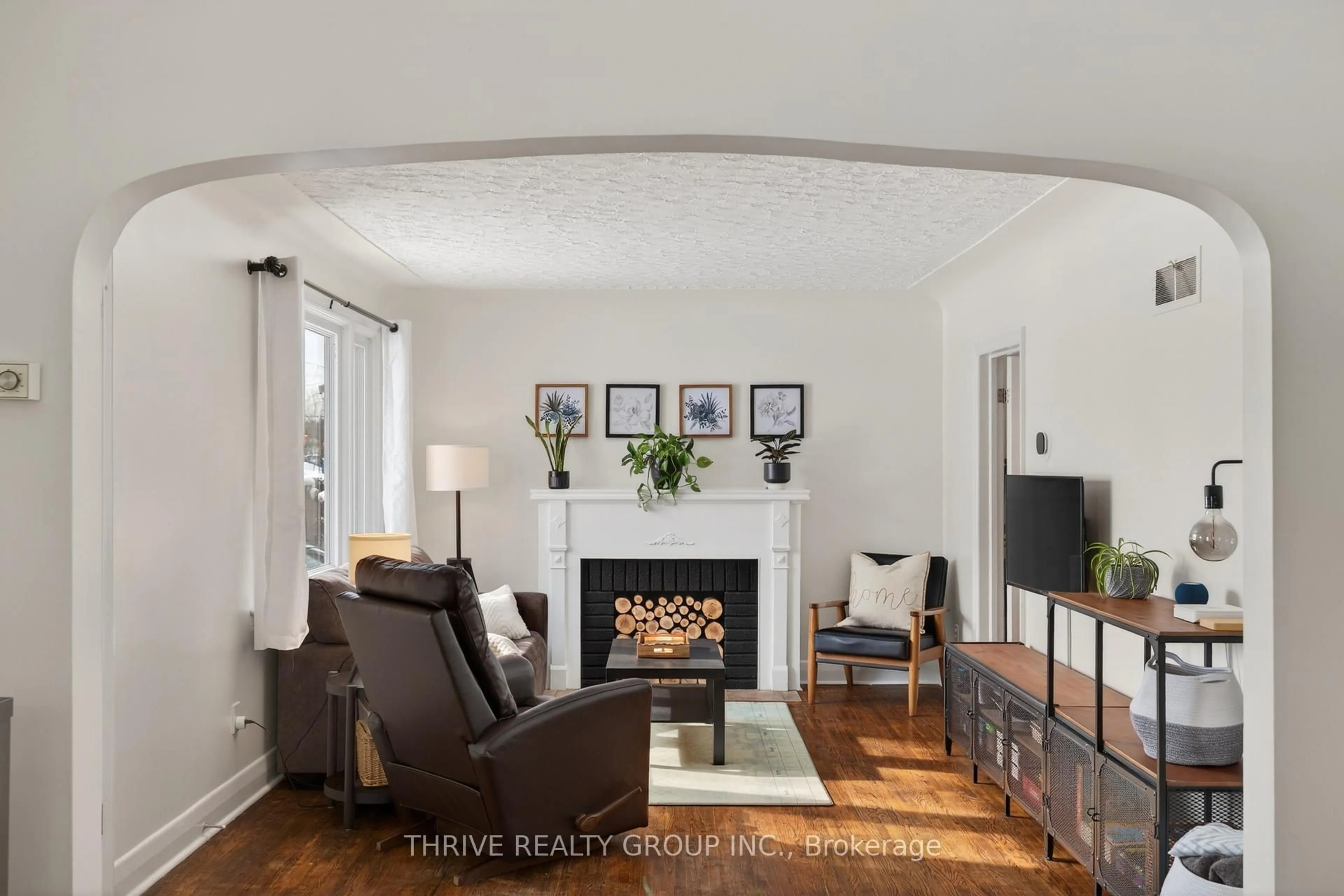 Living room with furniture, unknown for 34 Devonshire Ave, London South Ontario N6C 2H4