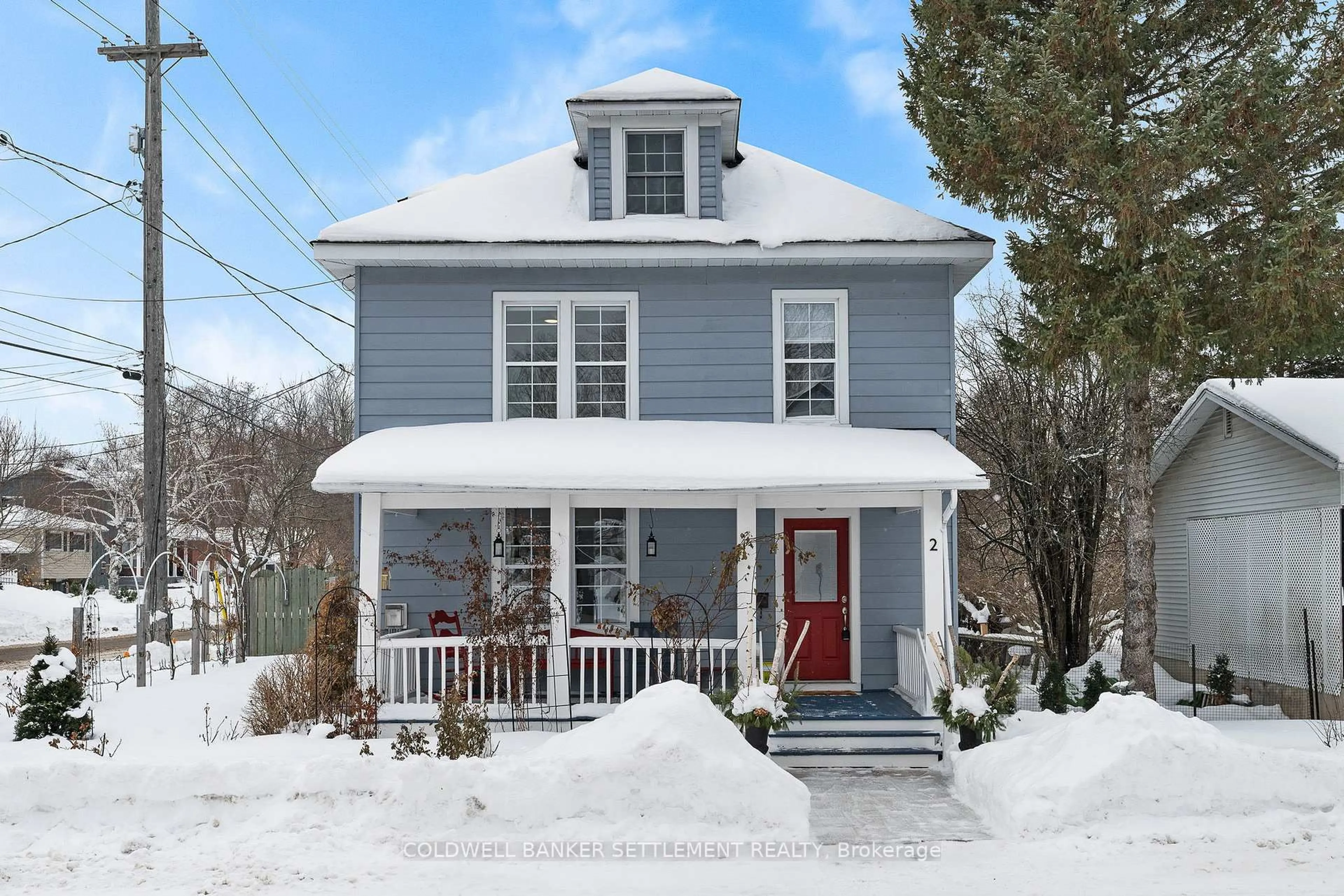 Home with vinyl exterior material, street for 2 Sinclair St, Perth Ontario K7H 2R5