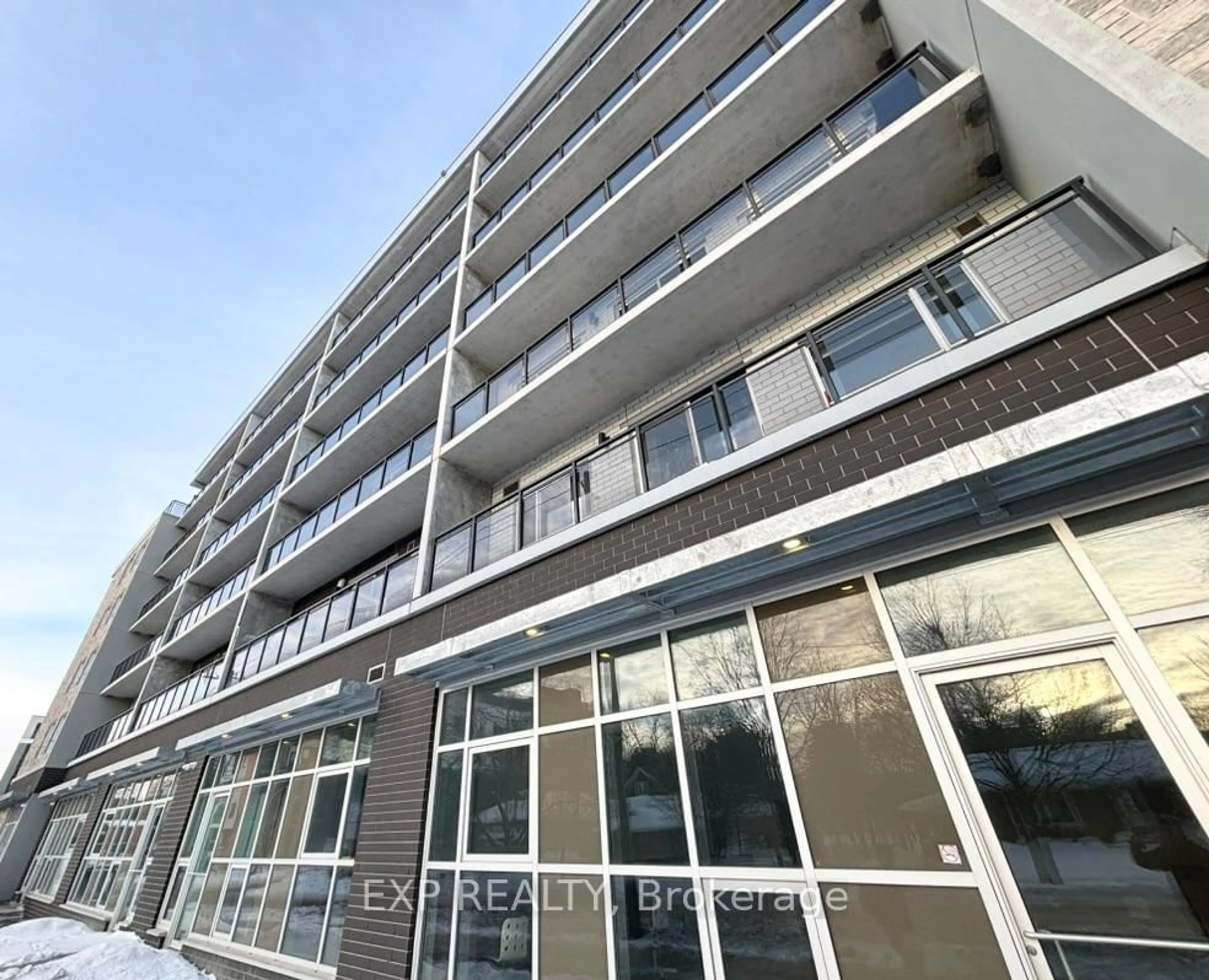 Unknown for 275 Larch St #F504, Waterloo Ontario N2L 3R2