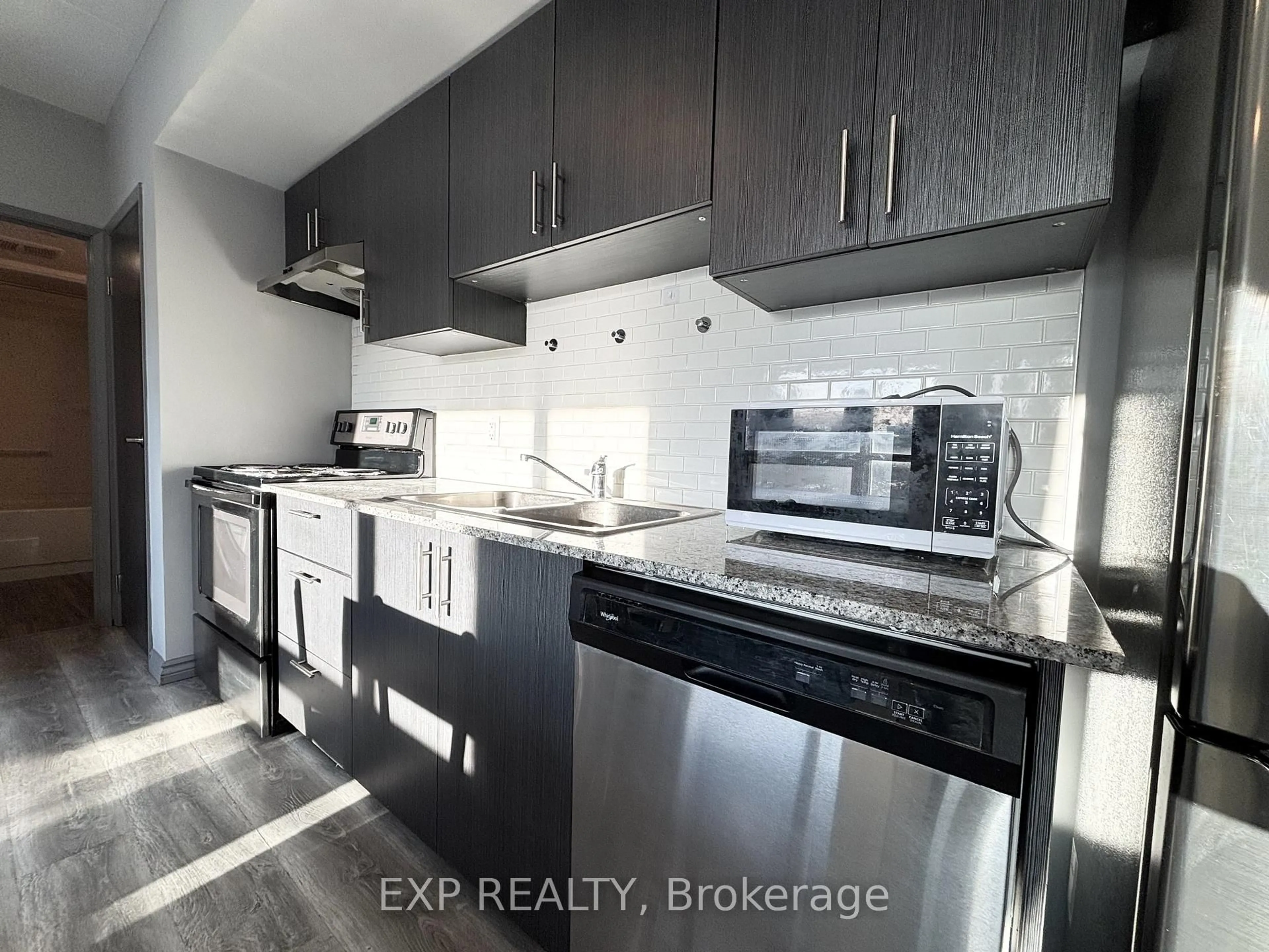 Standard kitchen, unknown for 275 Larch St #F504, Waterloo Ontario N2L 3R2