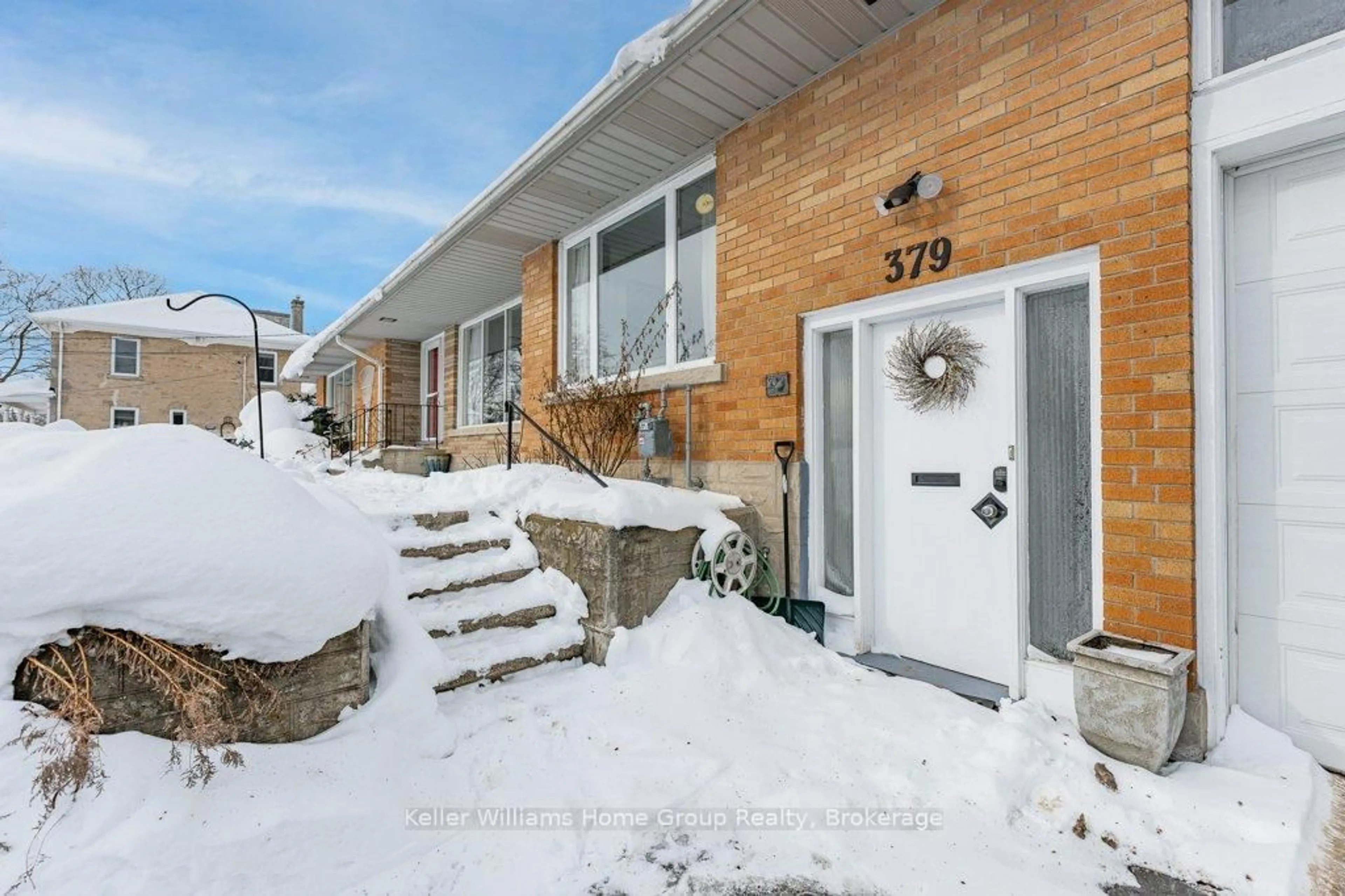 Unknown for 379 St Patrick St, Centre Wellington Ontario N1M 1L8