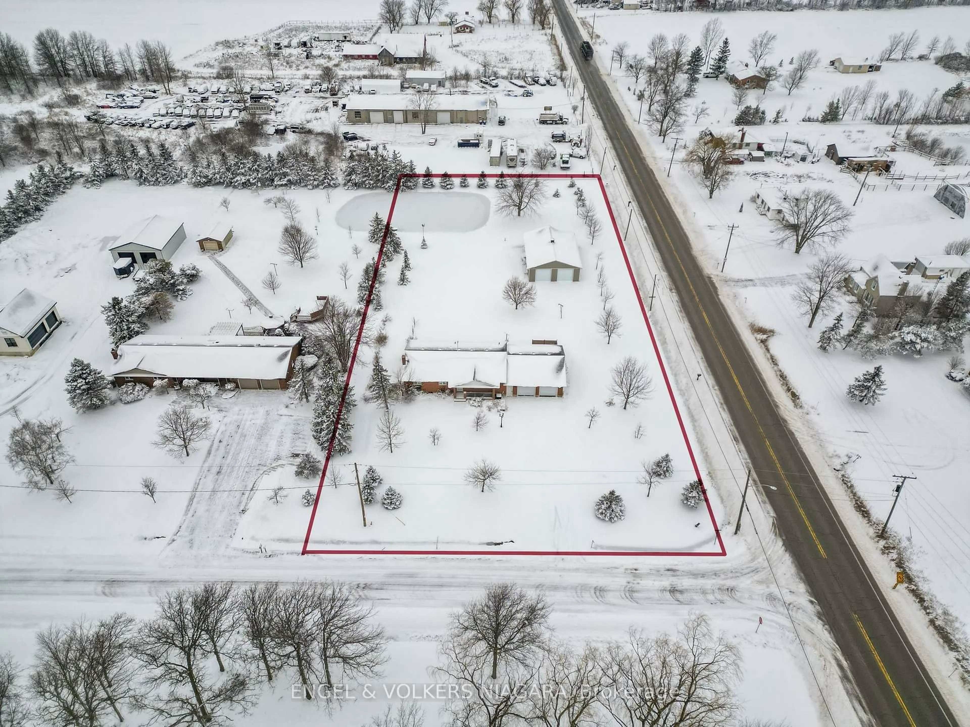 A pic from outside/outdoor area/front of a property/back of a property/a pic from drone, street for 40298 Youngs Rd, Wainfleet Ontario L0S 1V0