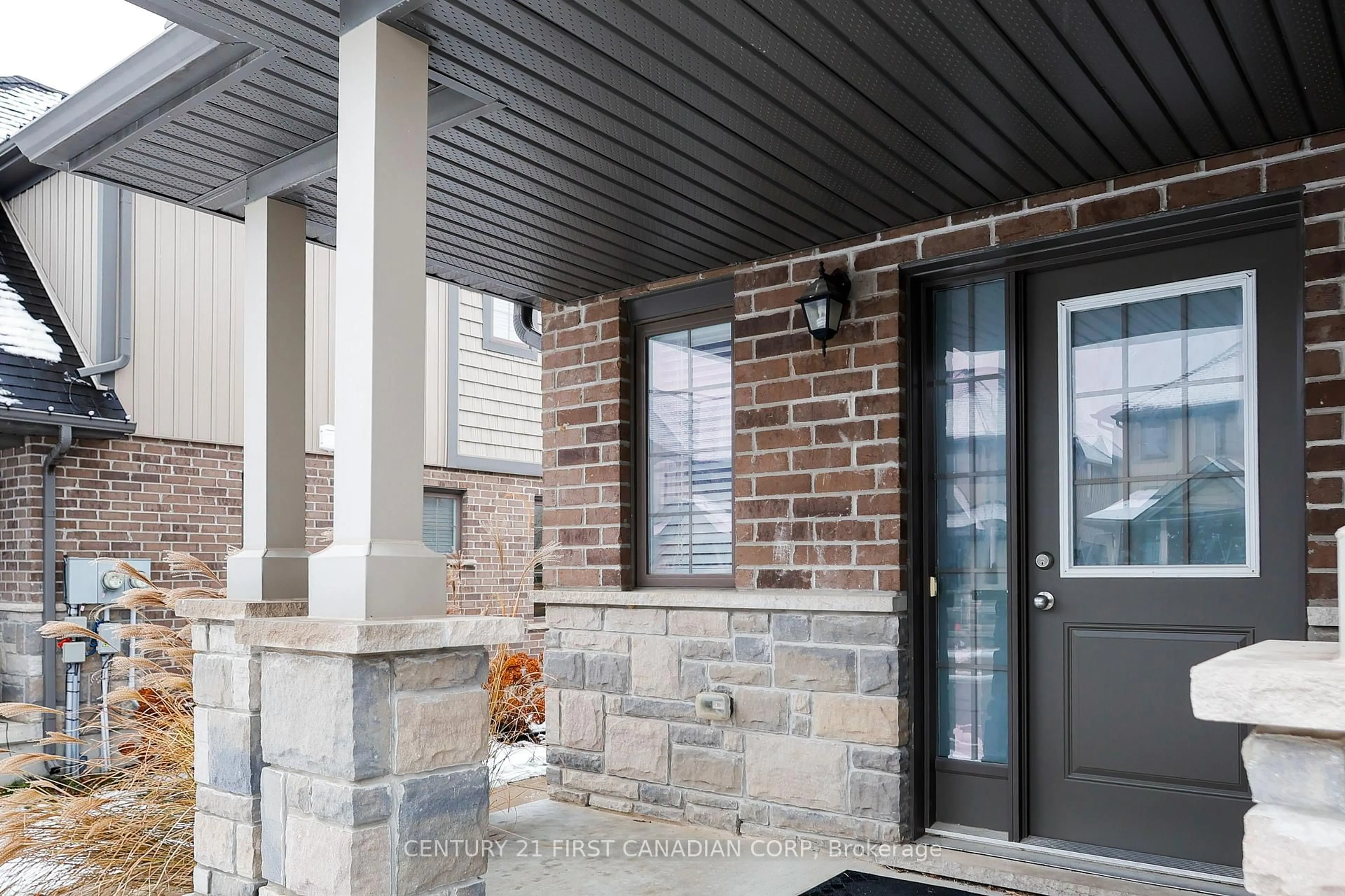 Unknown for 2040 Shore Rd #9, London South Ontario N6K 0G3