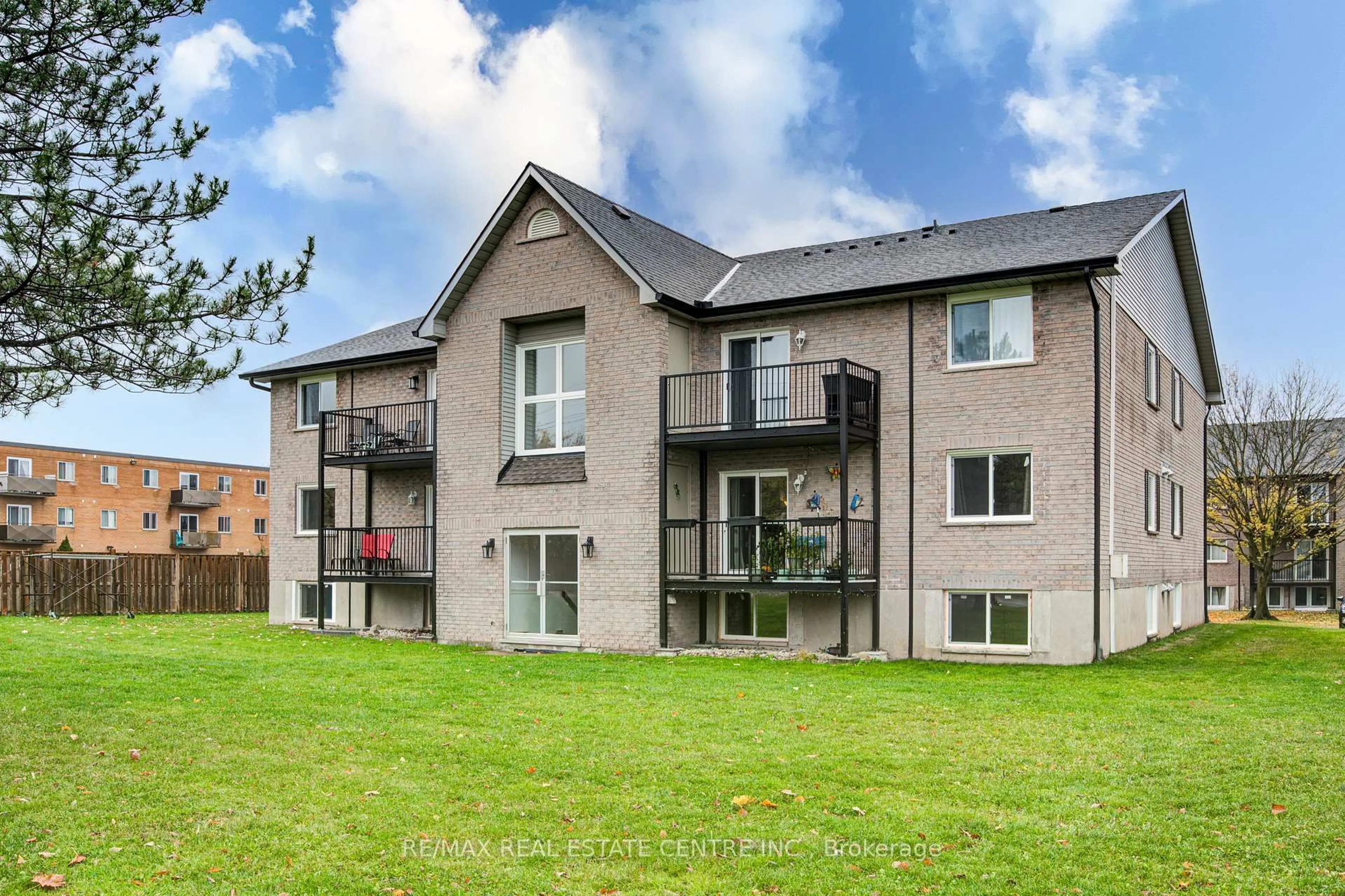 Unknown for 50 CAMPBELL Crt #304, Stratford Ontario N5A 7T6