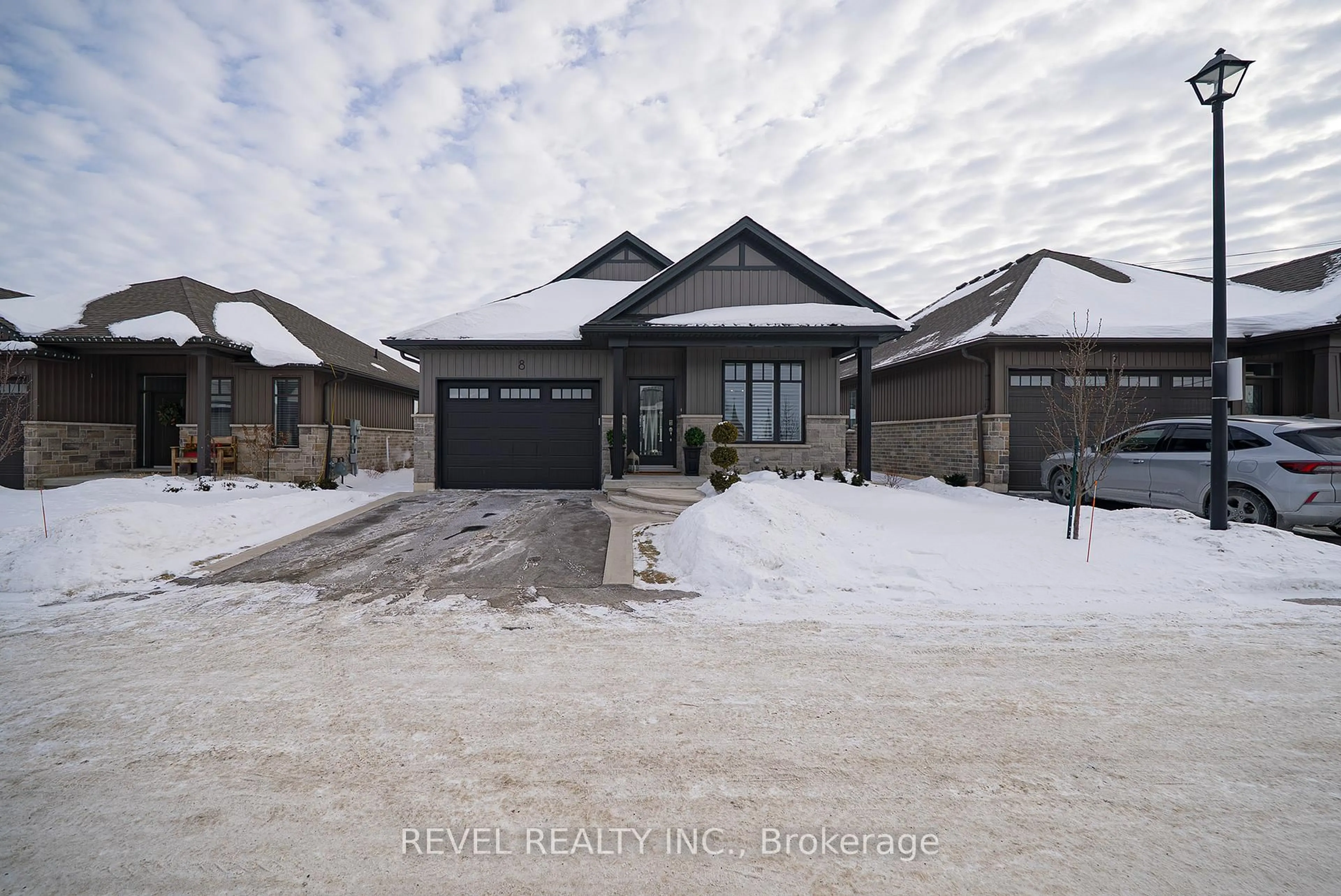 Home with brick exterior material, street for 24 Craddock Blvd #8, Haldimand Ontario N0A 1J0