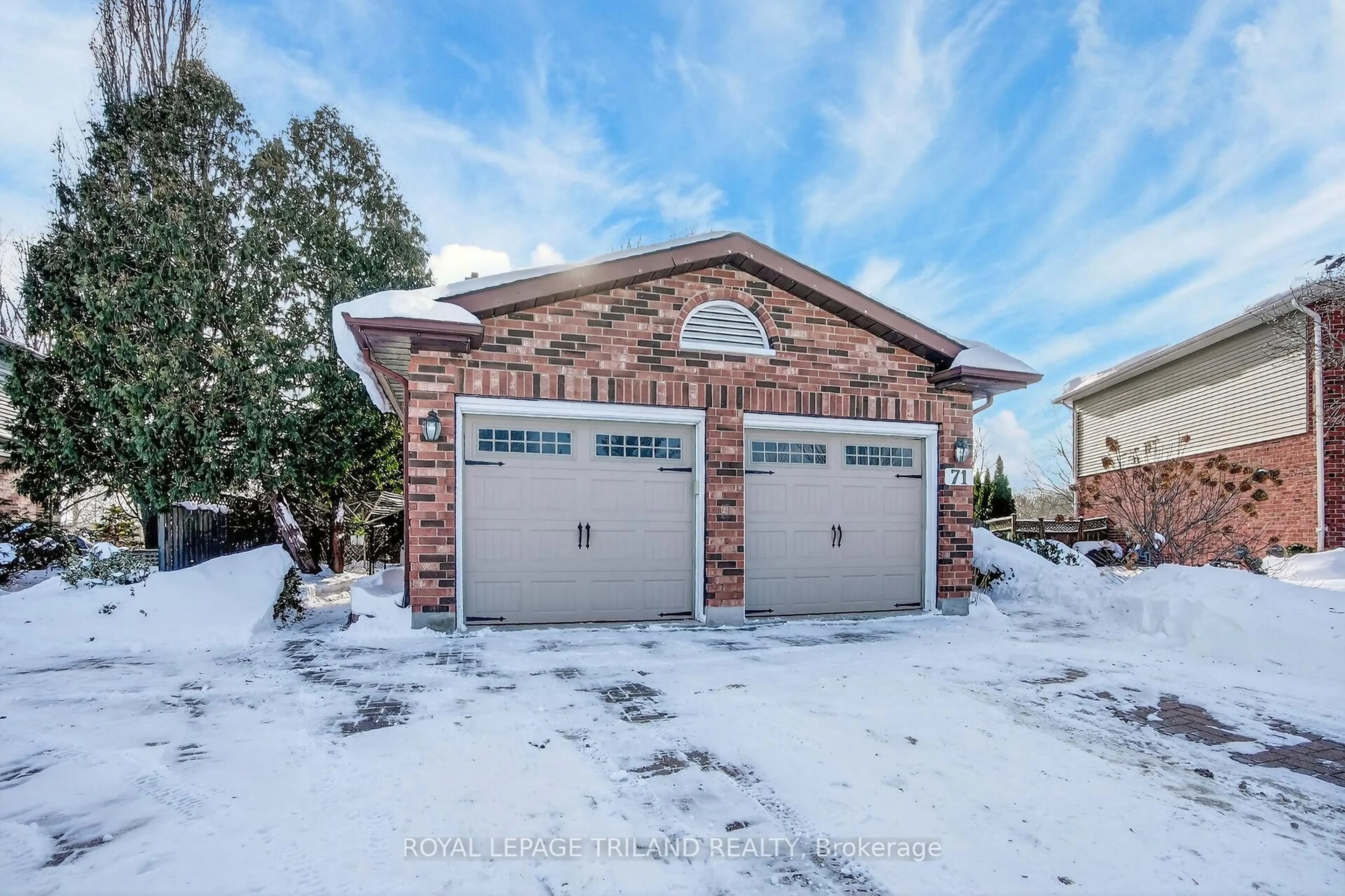 Indoor garage for 71 Chalfont Rd, London North Ontario N6H 4Y5