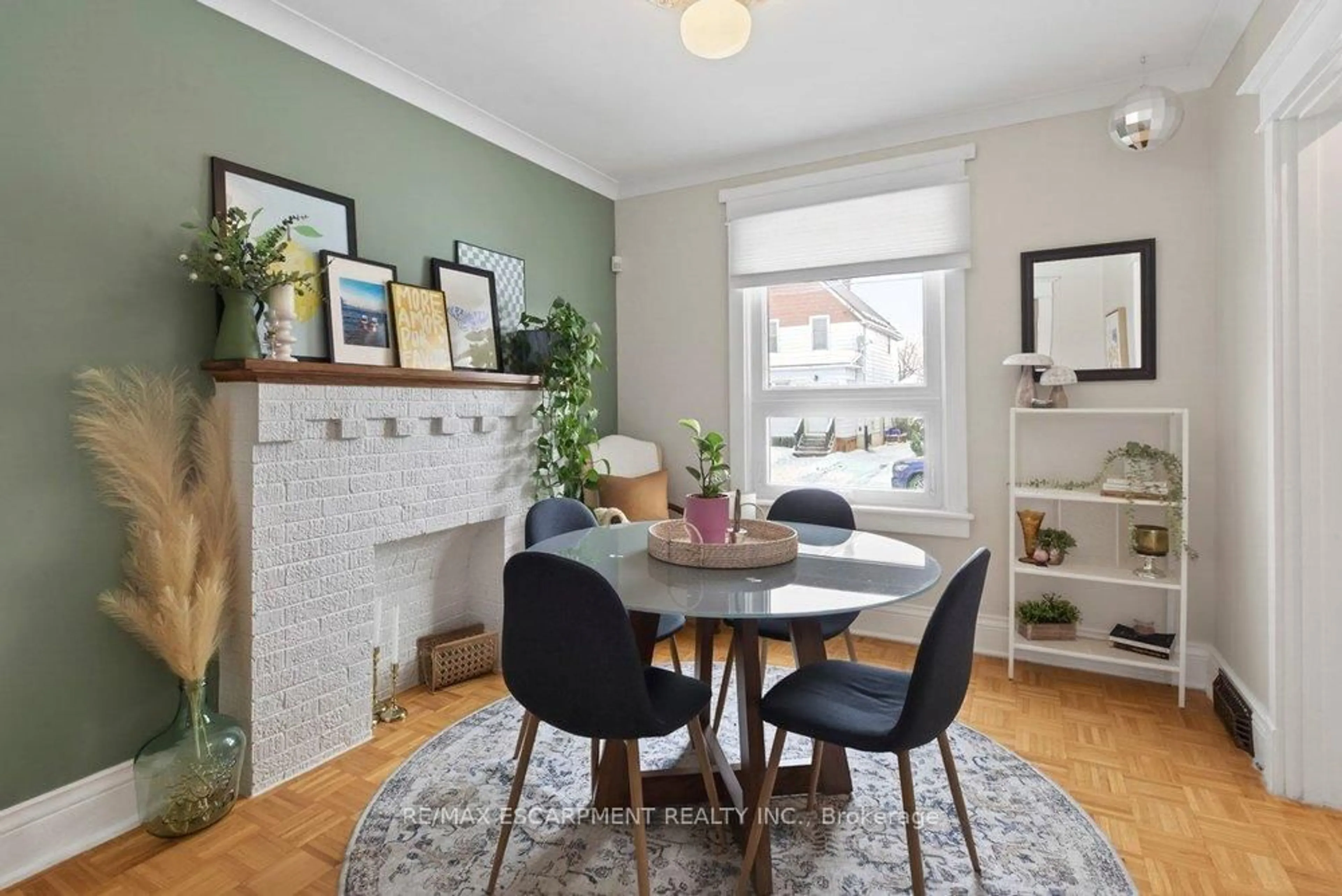 Dining room, unknown for 19 Huxley Ave, Hamilton Ontario L8H 4P1