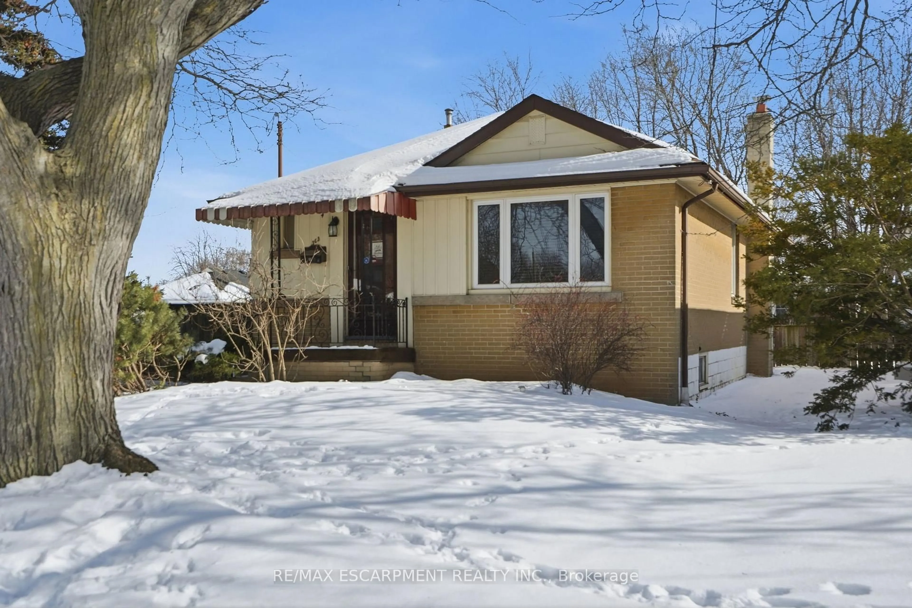 Unknown for 363 East 14th St, Hamilton Ontario L9A 4C3