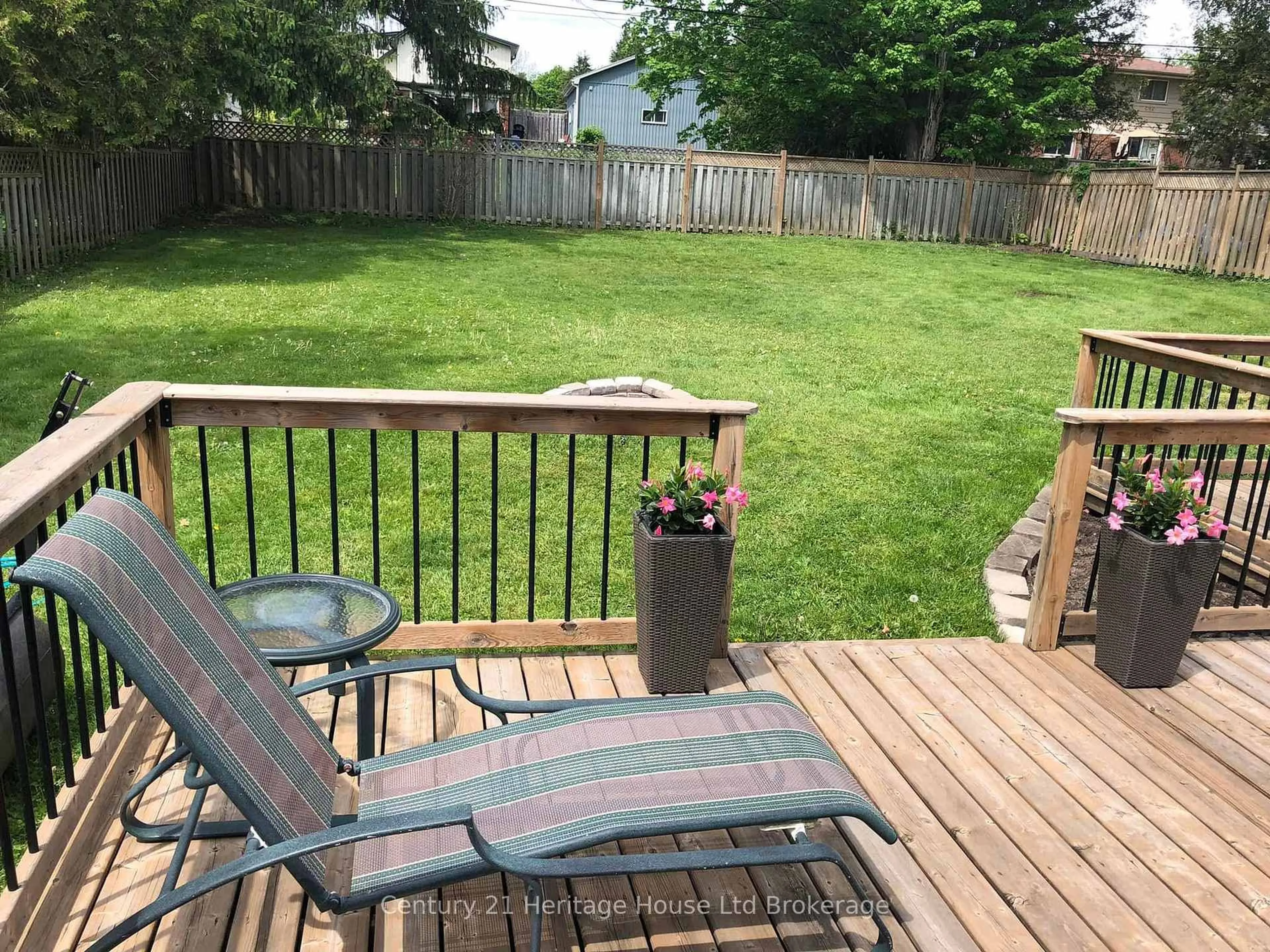 Patio, water/lake/river/ocean view for 175 Canterbury St, Ingersoll Ontario N5C 1E2
