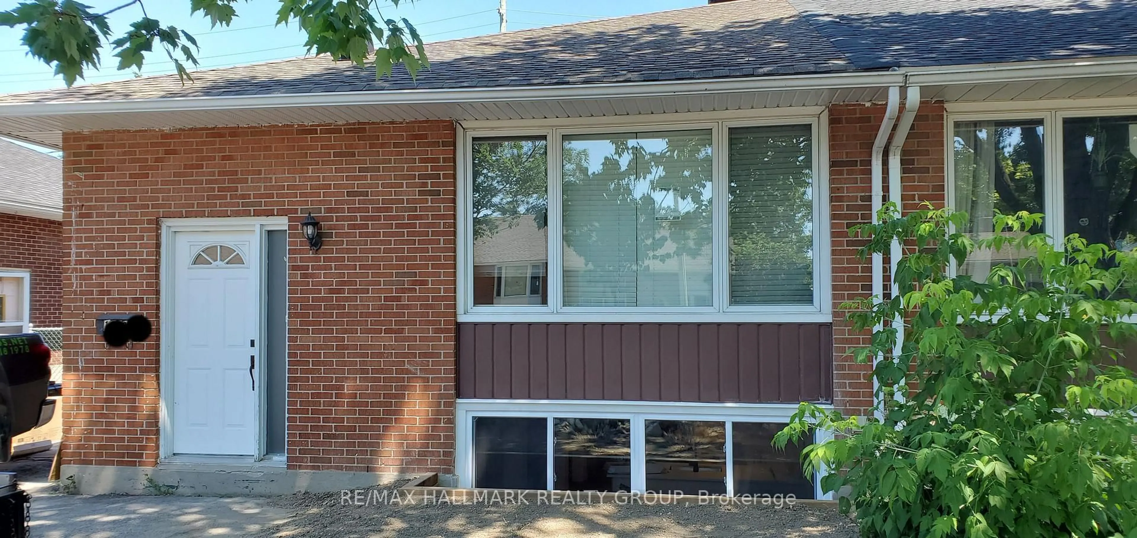 Home with brick exterior material, street for 1329 Bloomsbury Cres, Ottawa Ontario K2C 2Y8