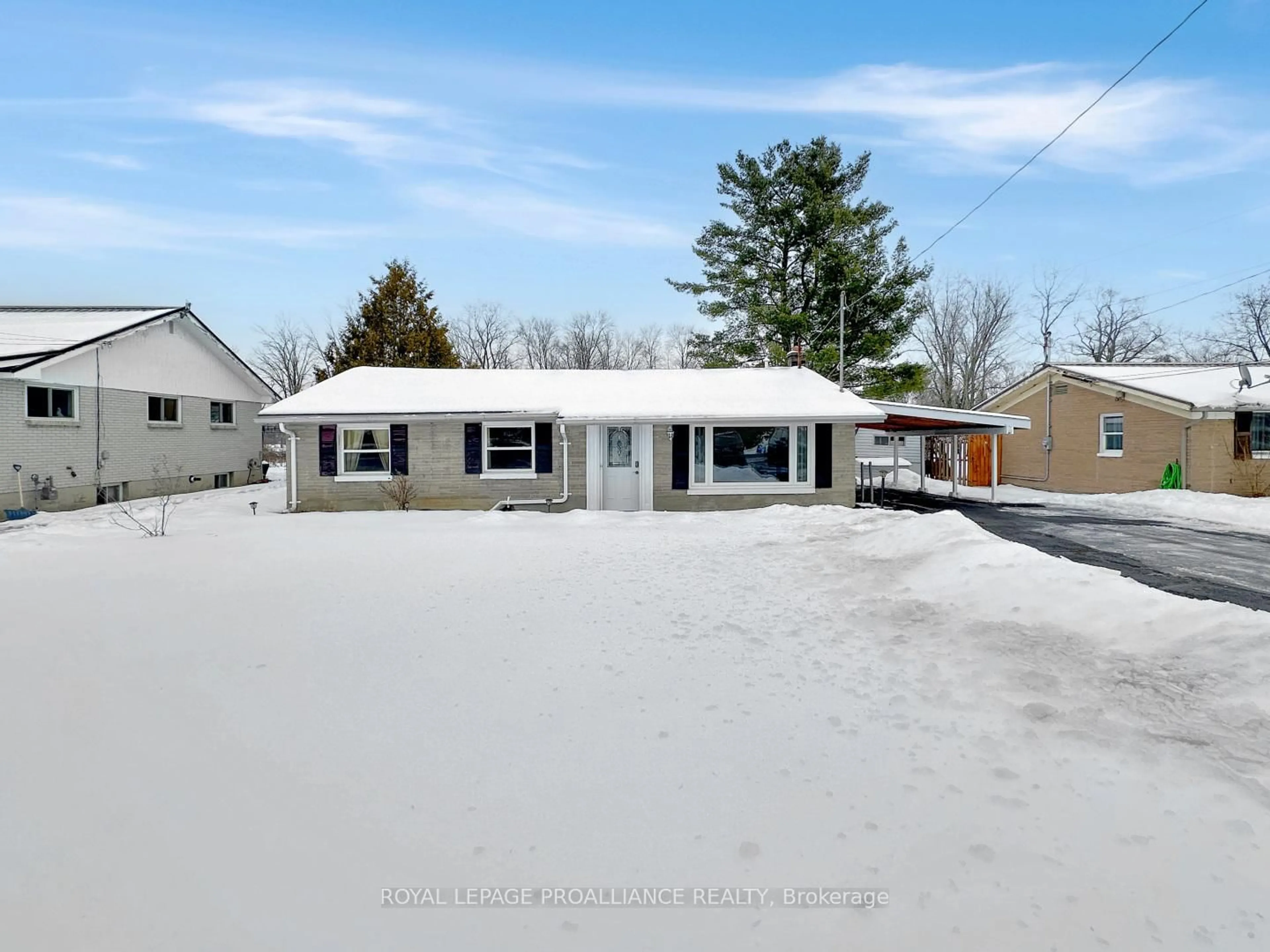 Home with vinyl exterior material, street for 40 Ashley St, Quinte West Ontario K0K 2B0