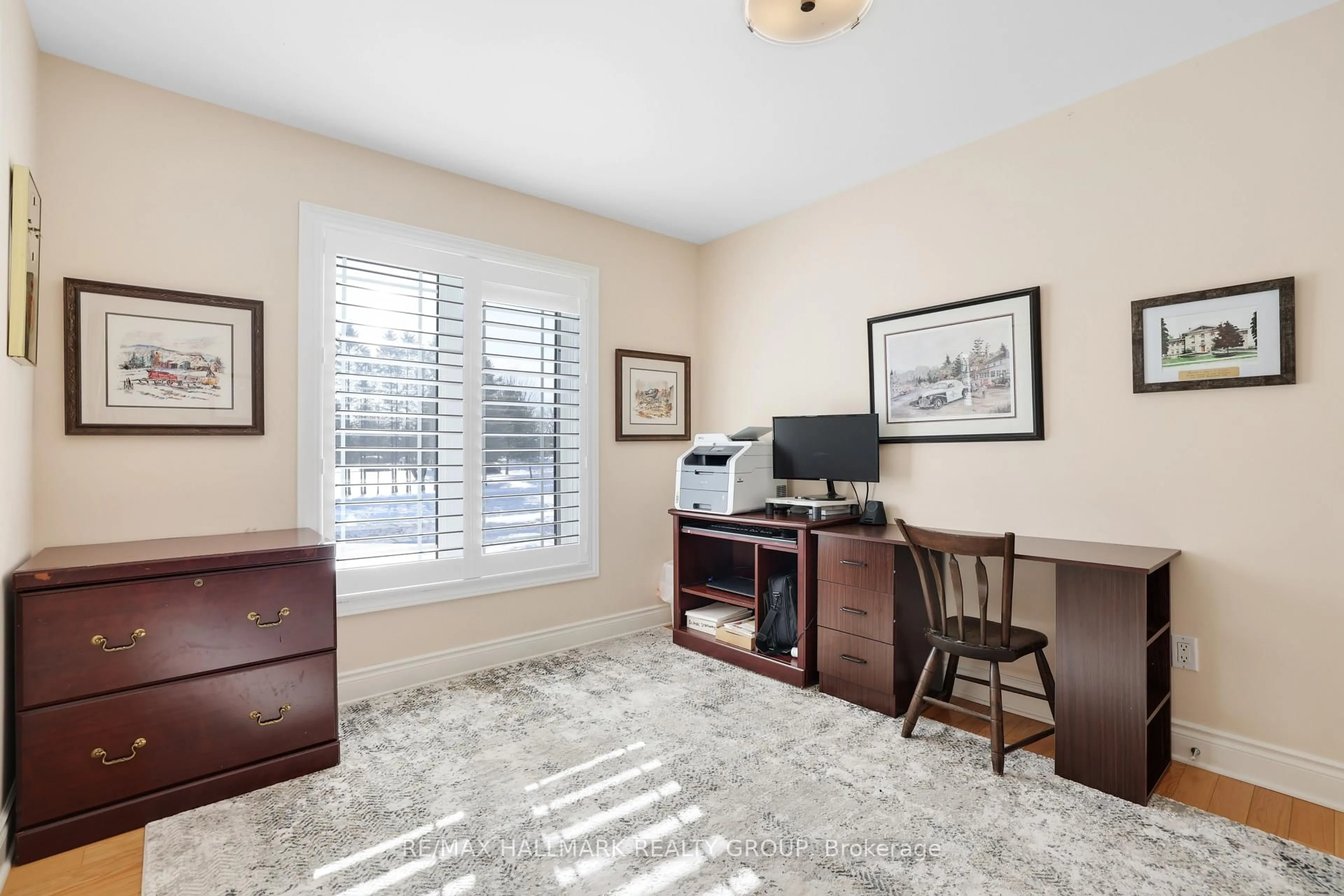 A pic of a room for 112 Oak Lane, Perth Ontario K7H 3C8