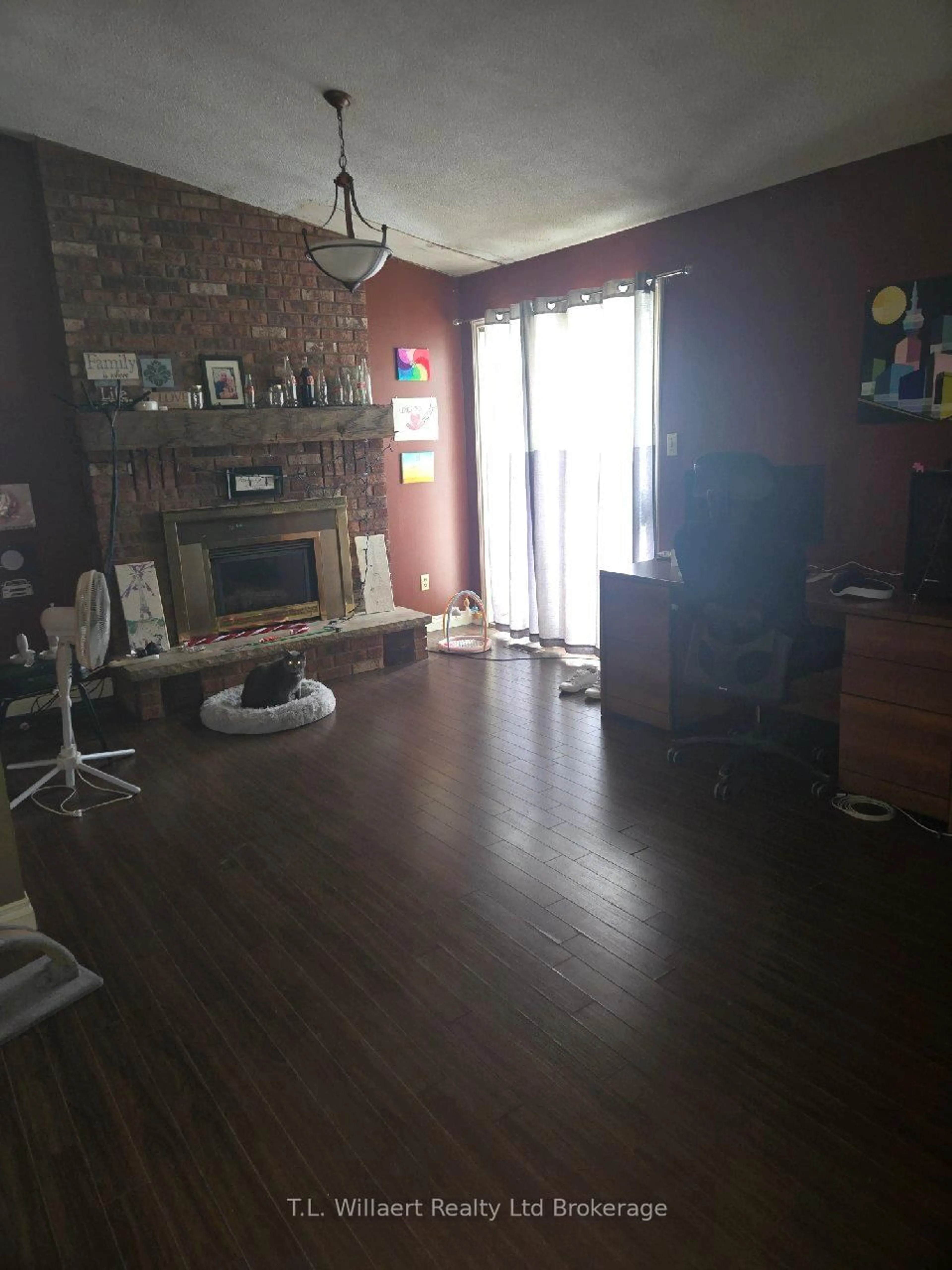 A pic of a room for 76 North St, Tillsonburg Ontario N4G 1B5