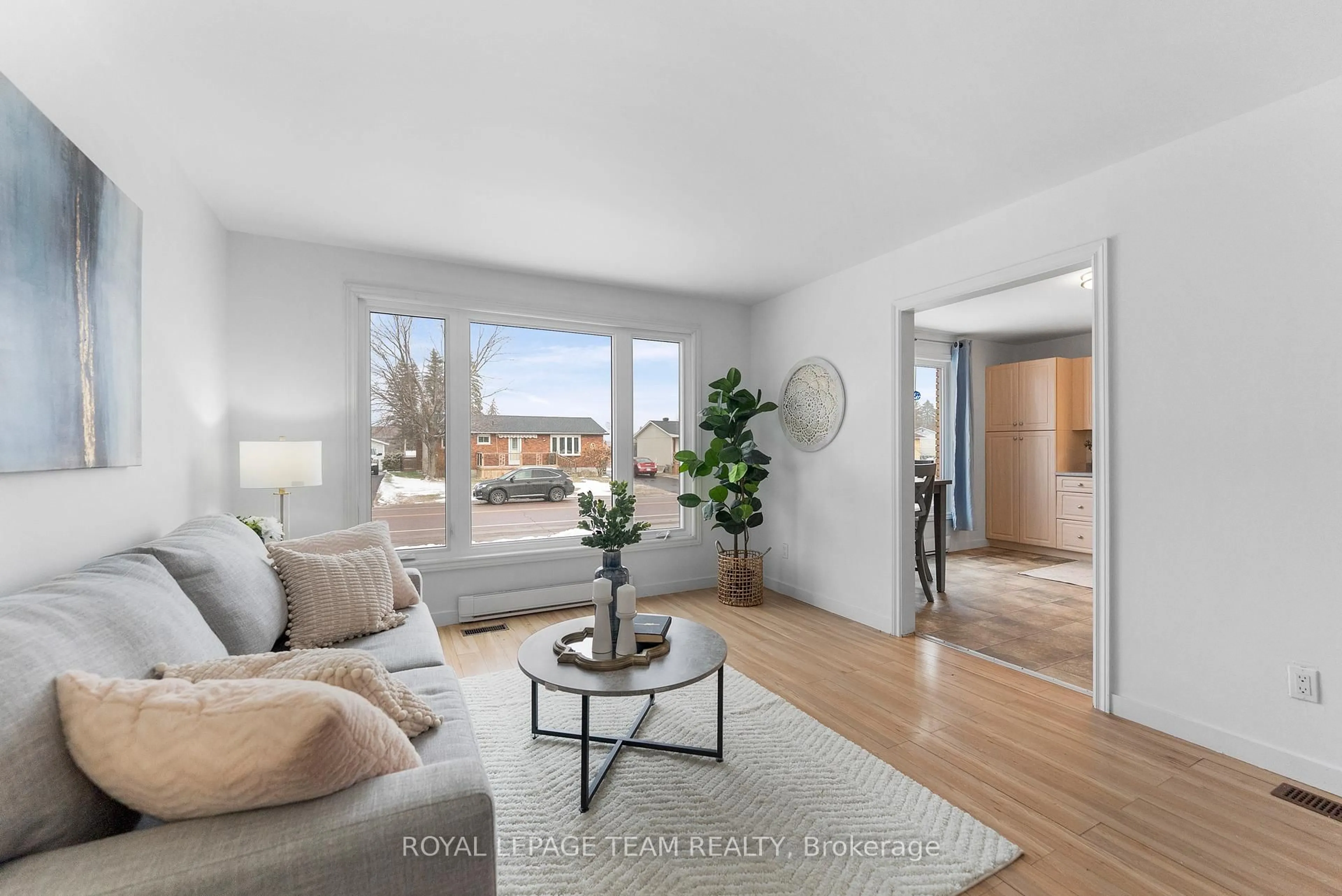 Living room with furniture, unknown for 61 Herman St, Petawawa Ontario K8H 3B2