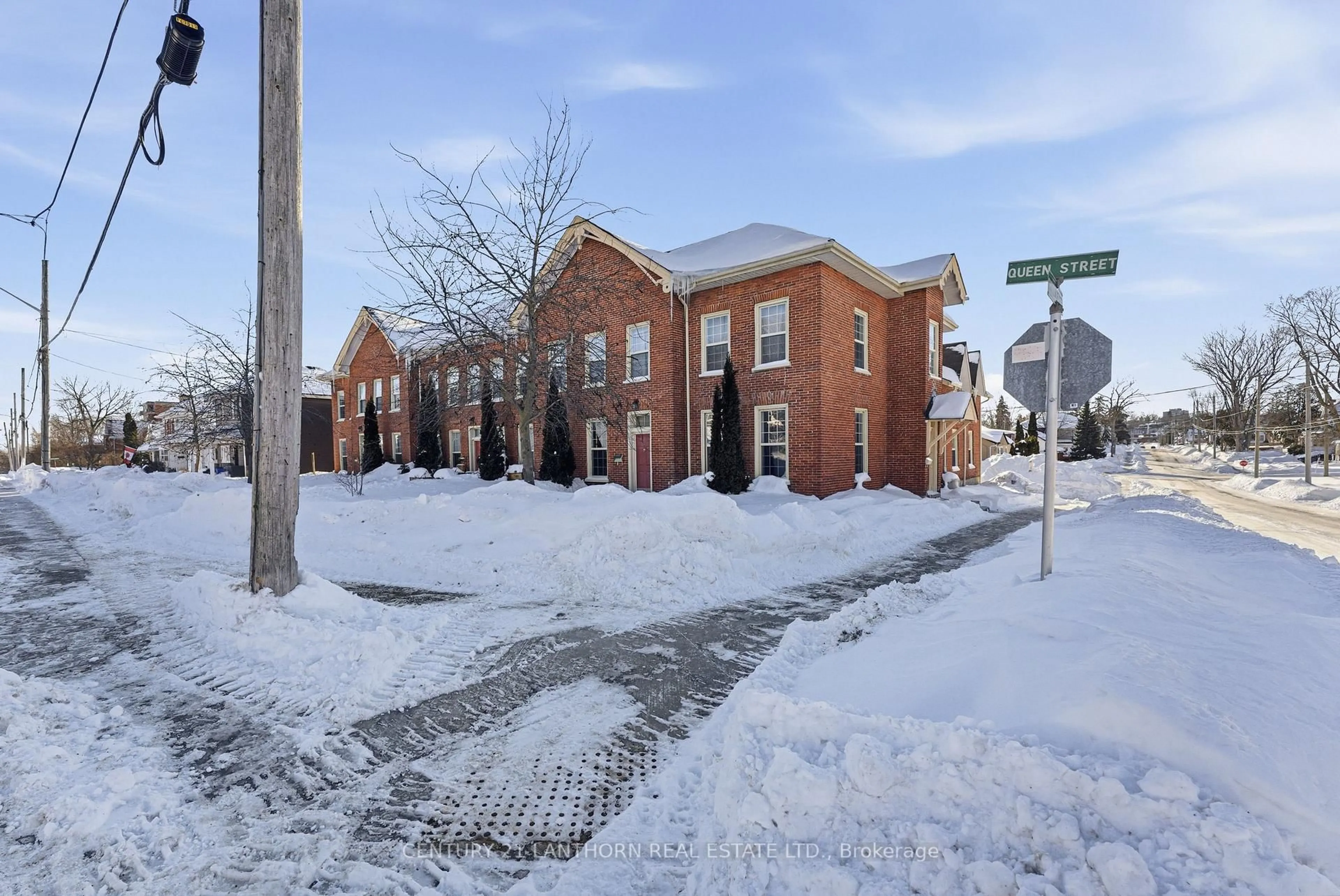 A pic from outside/outdoor area/front of a property/back of a property/a pic from drone, street for 48 QUEEN St, Quinte West Ontario K8V 4X6