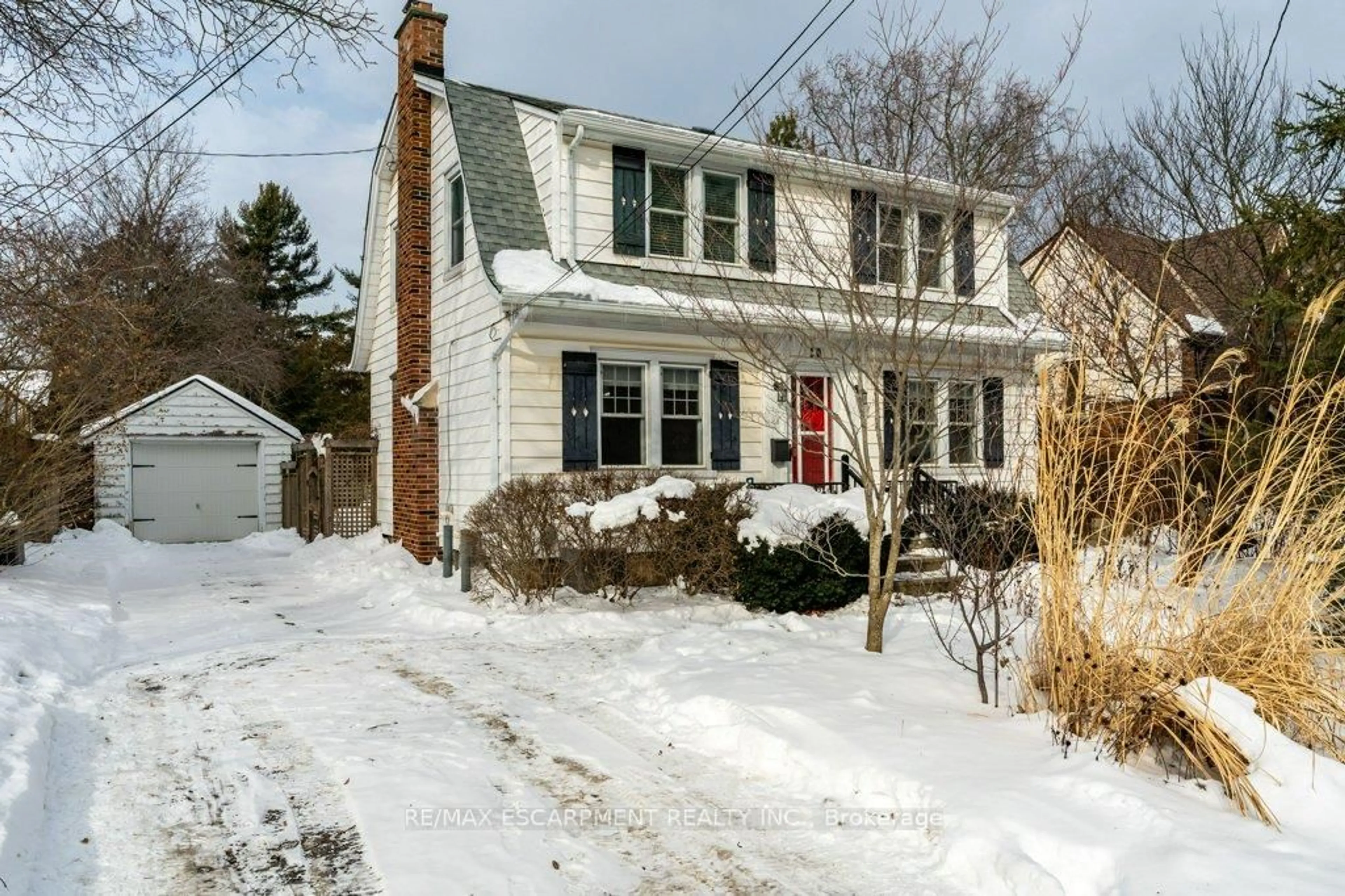 Home with brick exterior material, street for 10 Robinson St, Grimsby Ontario L3M 3C4