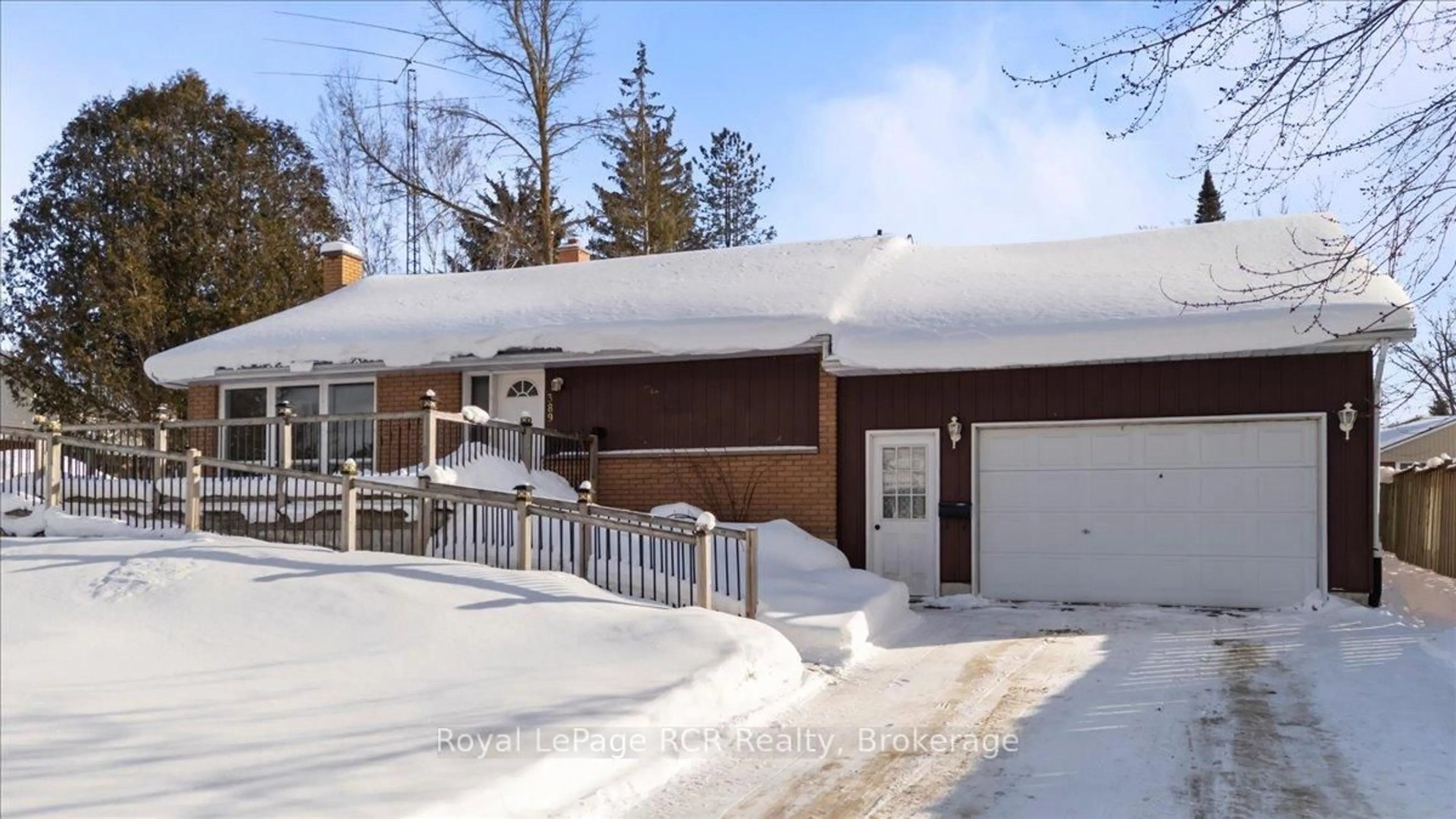 Unknown for 389 3rd St, Hanover Ontario N4N 1B4