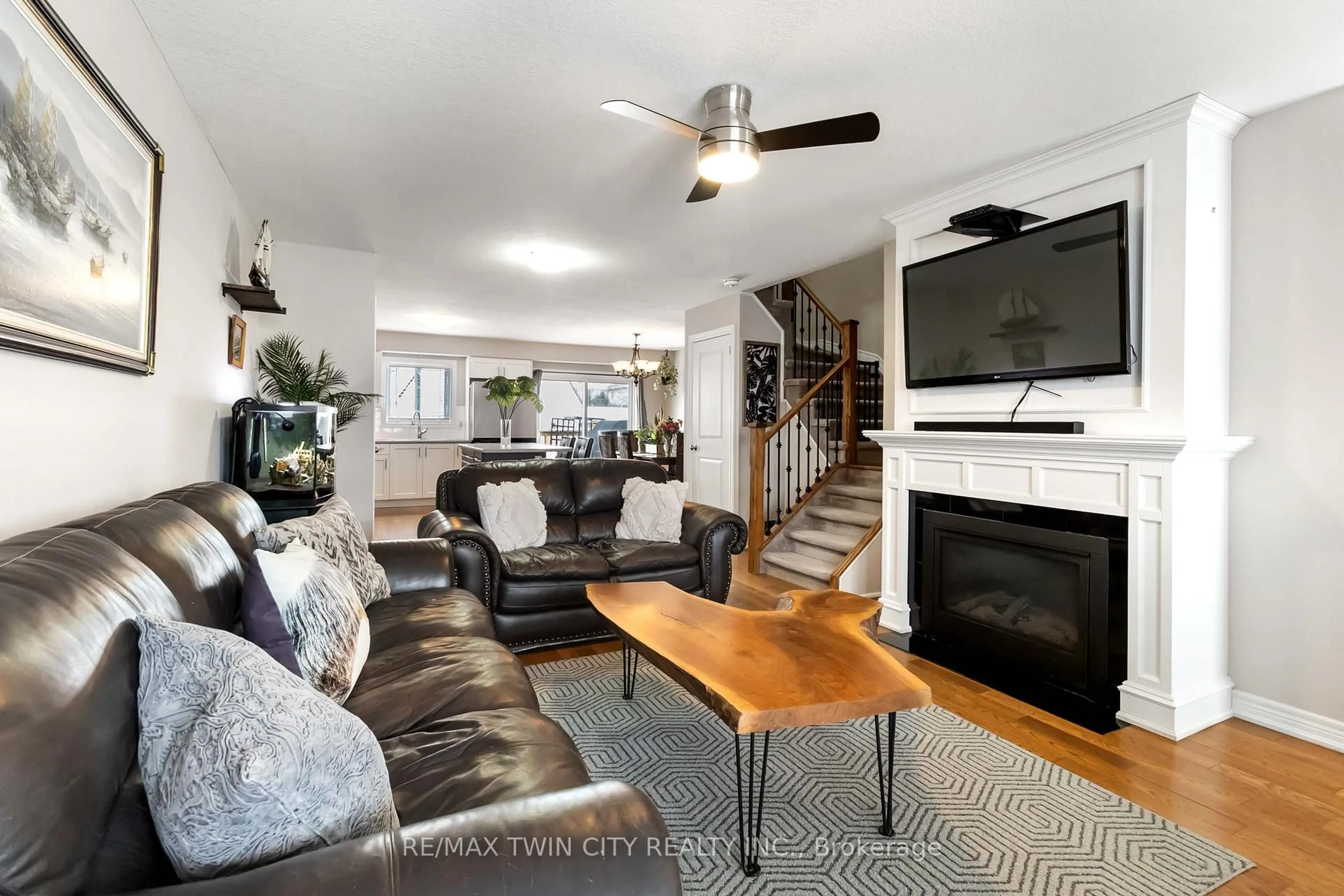 Living room with furniture, unknown for 186 Rawdon St, Brantford Ontario N3S 6E7