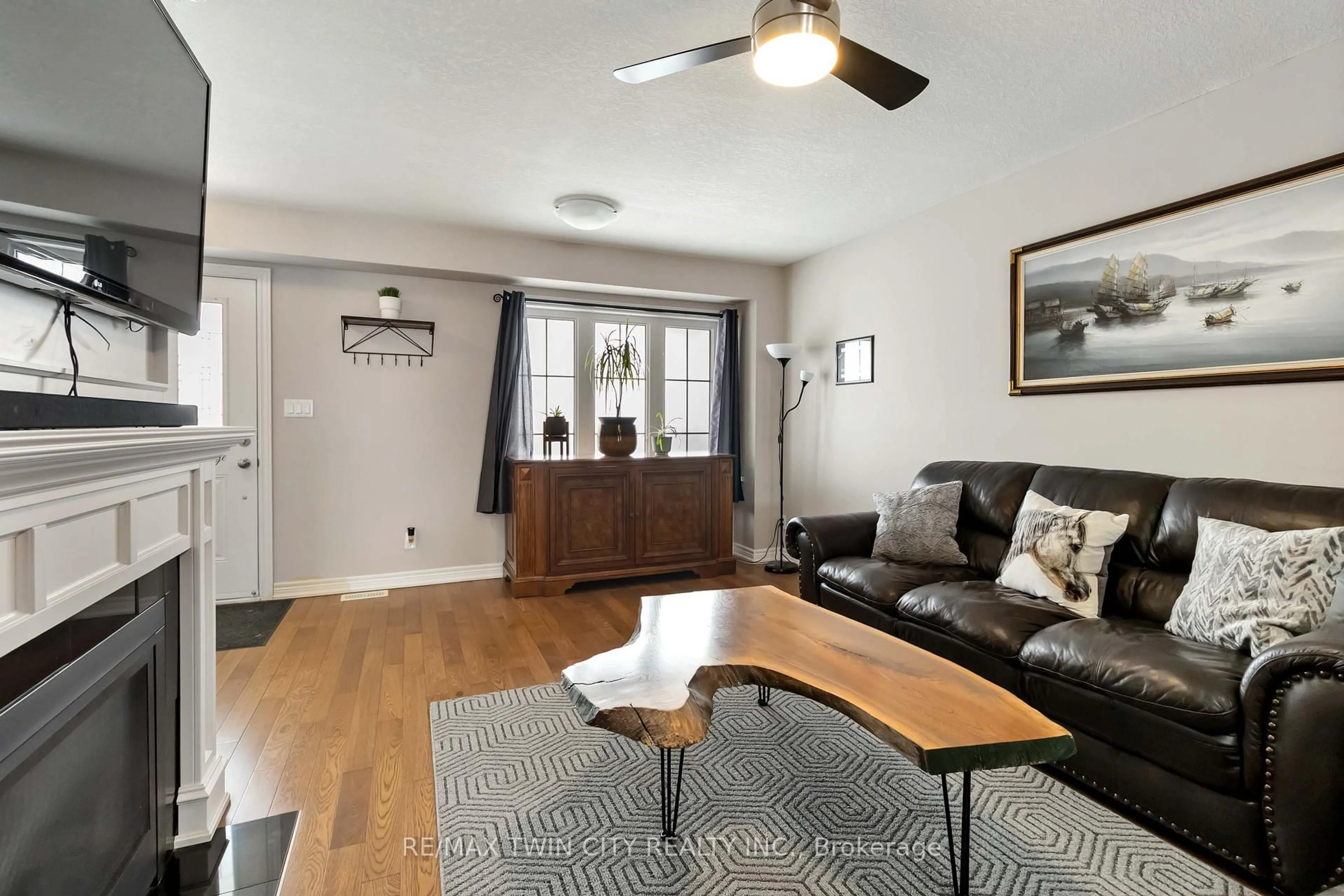 Living room with furniture, unknown for 186 Rawdon St, Brantford Ontario N3S 6E7