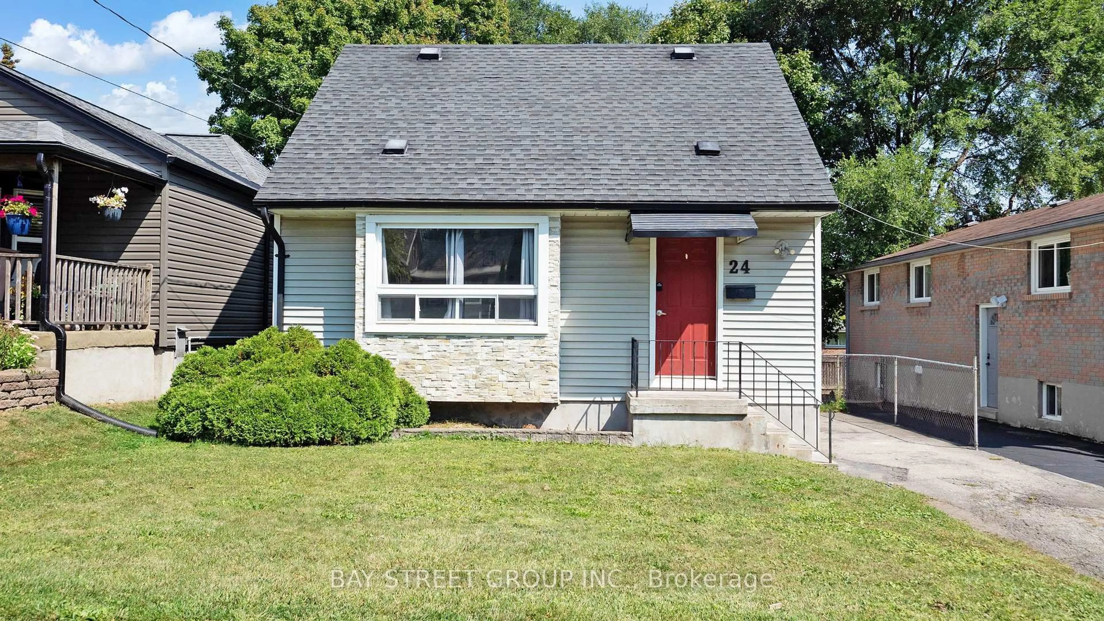 Home with vinyl exterior material, street for 24 Empire St, London East Ontario N5Y 1G7