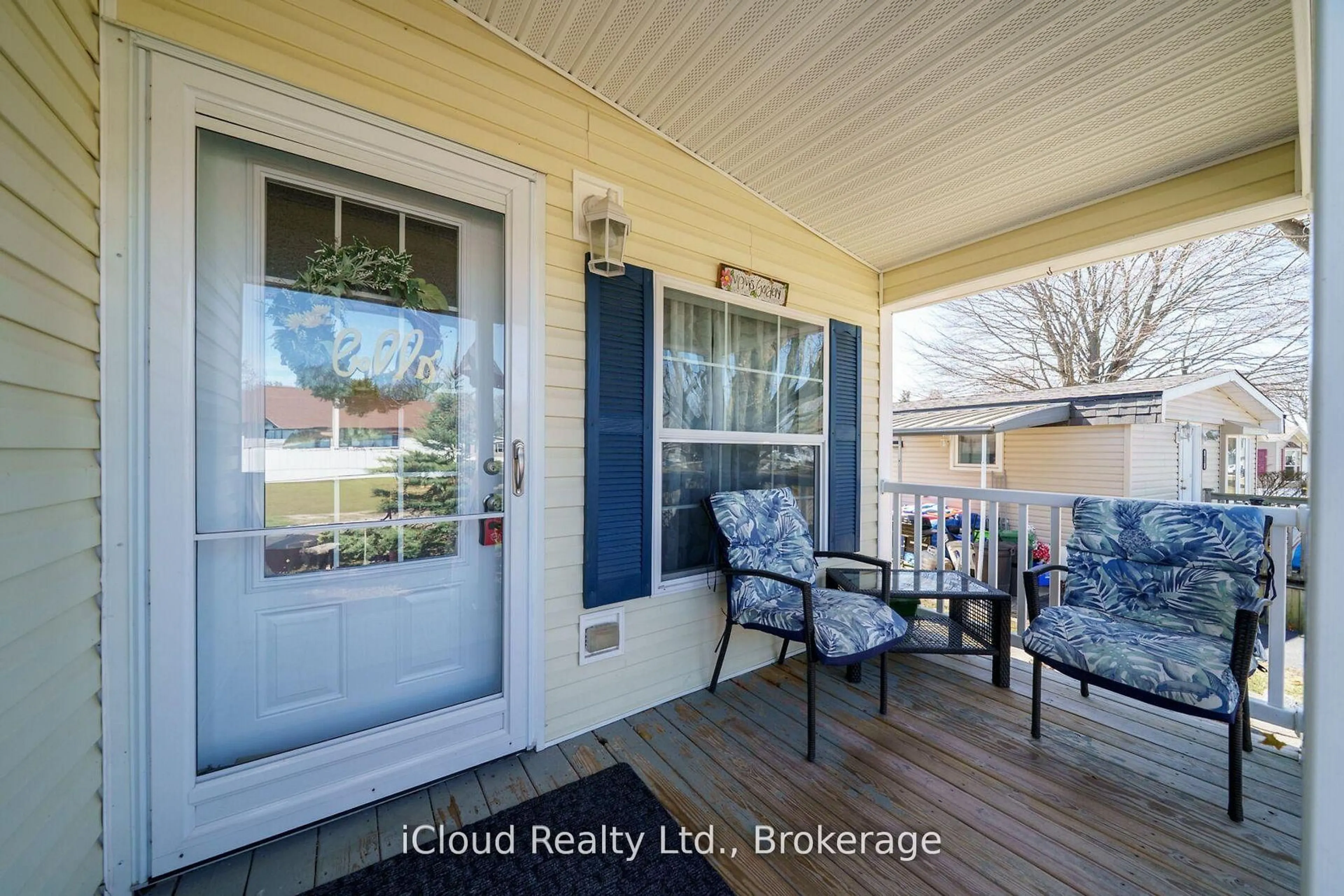 Indoor entryway for 1294 Concession 23 MacPherson Cres, Hamilton Ontario N0B 2J0