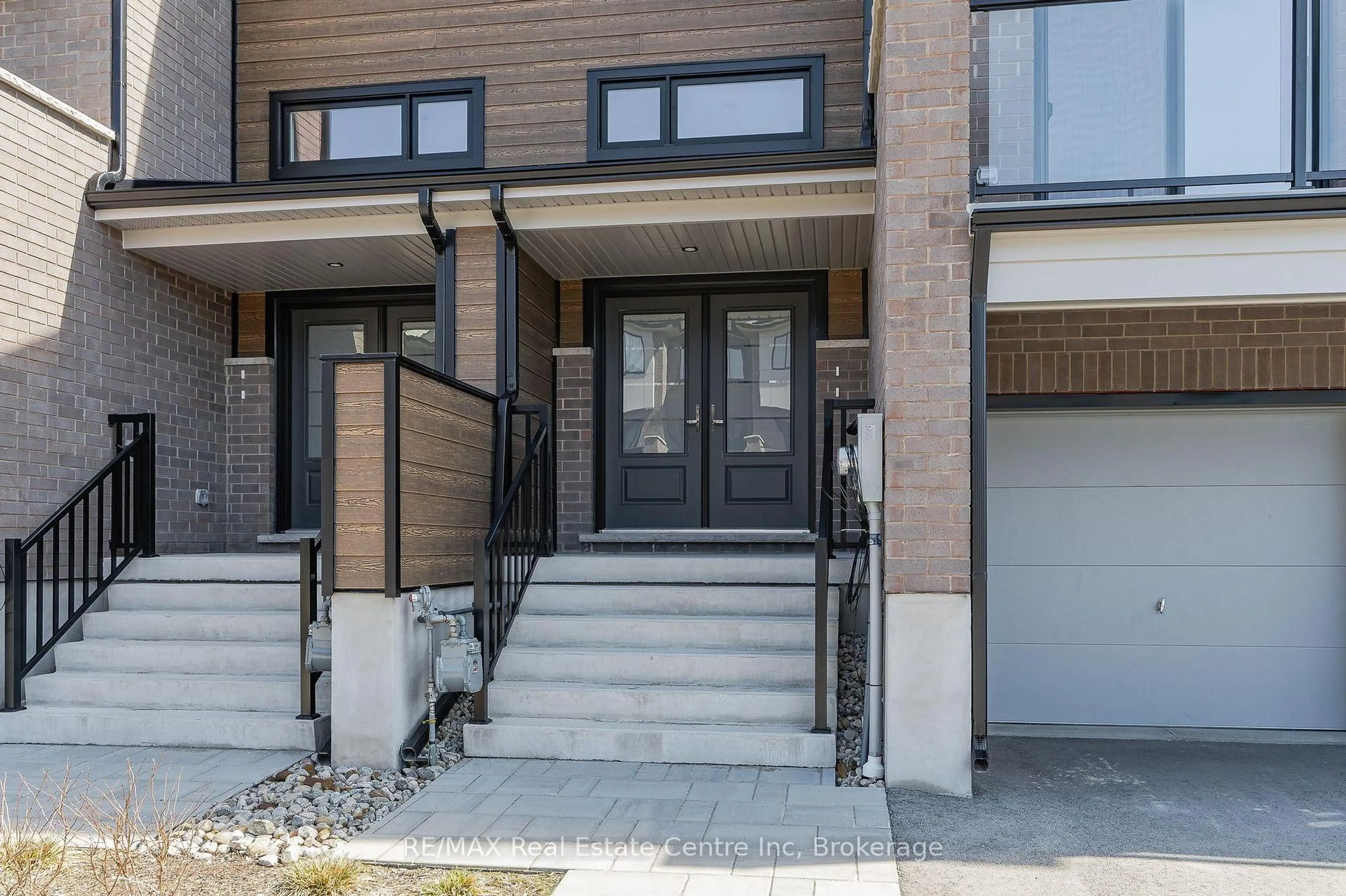 Home with brick exterior material, street for 182 Bridge Cres #9, Minto Ontario N0G 2P0