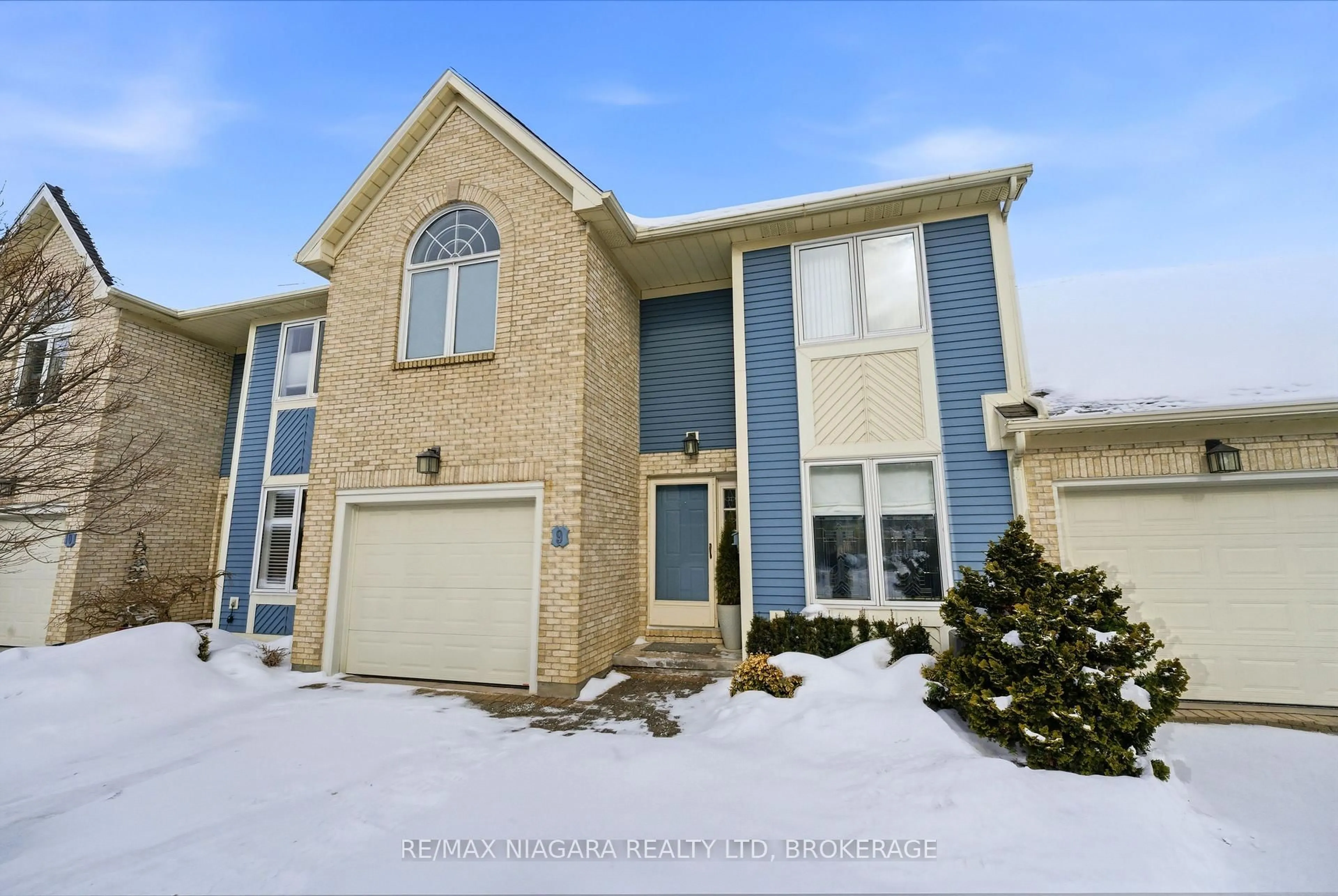 Home with brick exterior material, street for 77 Erion Rd #9, St. Catharines Ontario L2W 1B4
