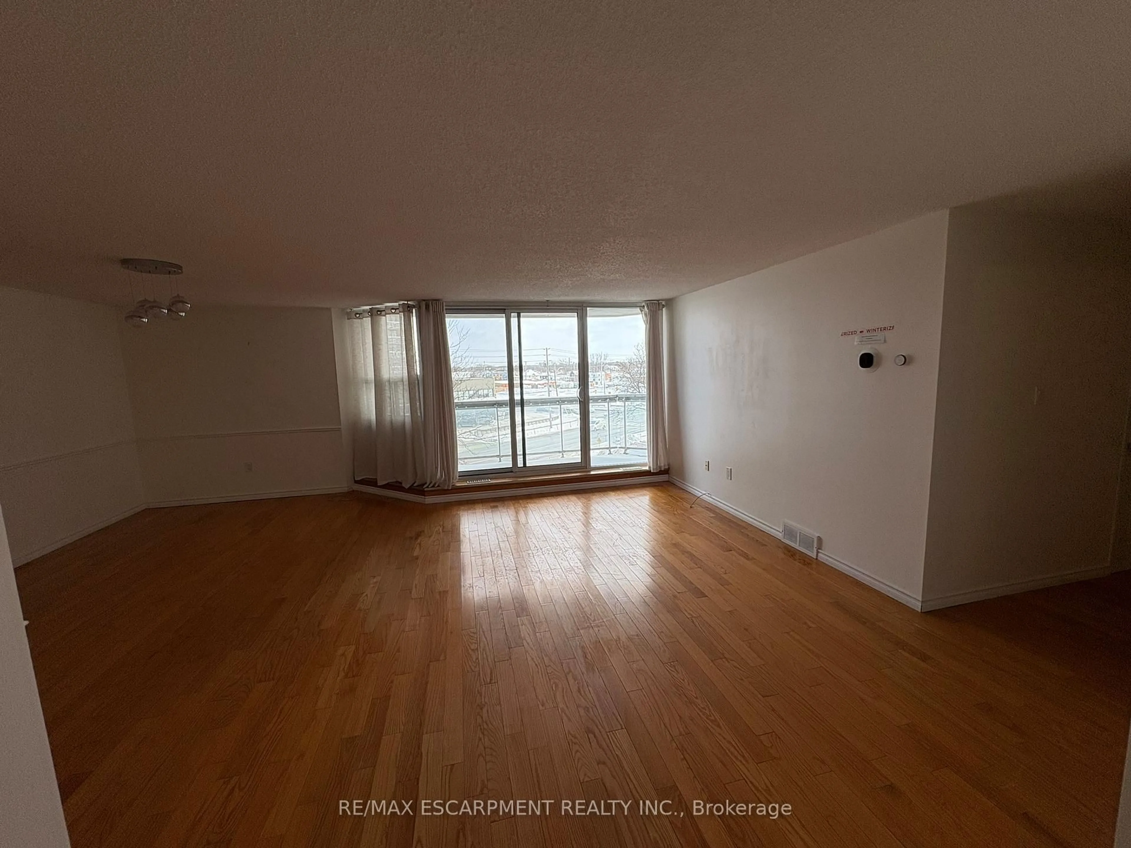 A pic of a room for 363 Colborne St #404, London East Ontario N6B 3N3