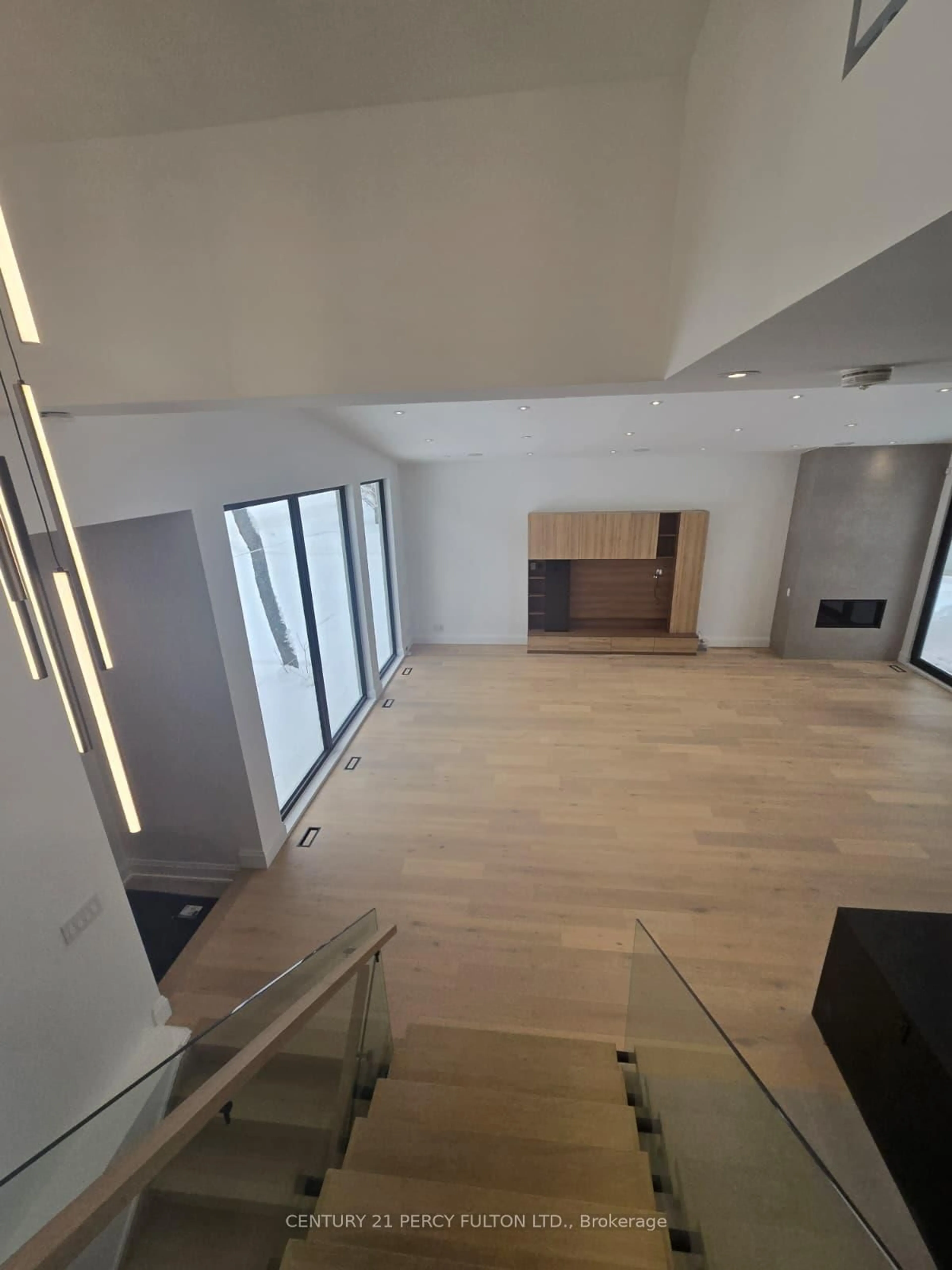 A pic of a room for 5 Robert St, Sundridge Ontario P0A 1Z0