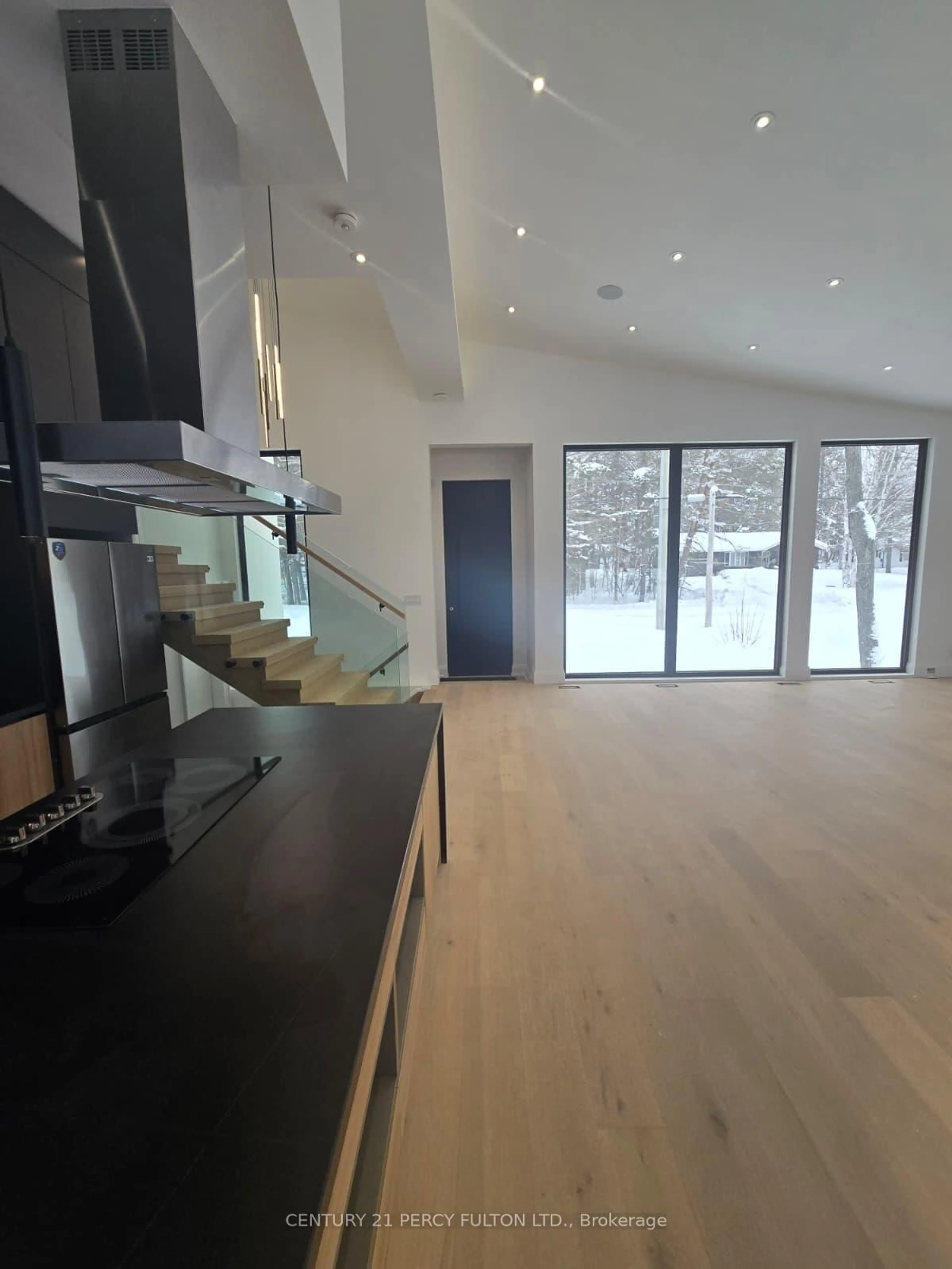 Open concept kitchen, unknown for 5 Robert St, Sundridge Ontario P0A 1Z0