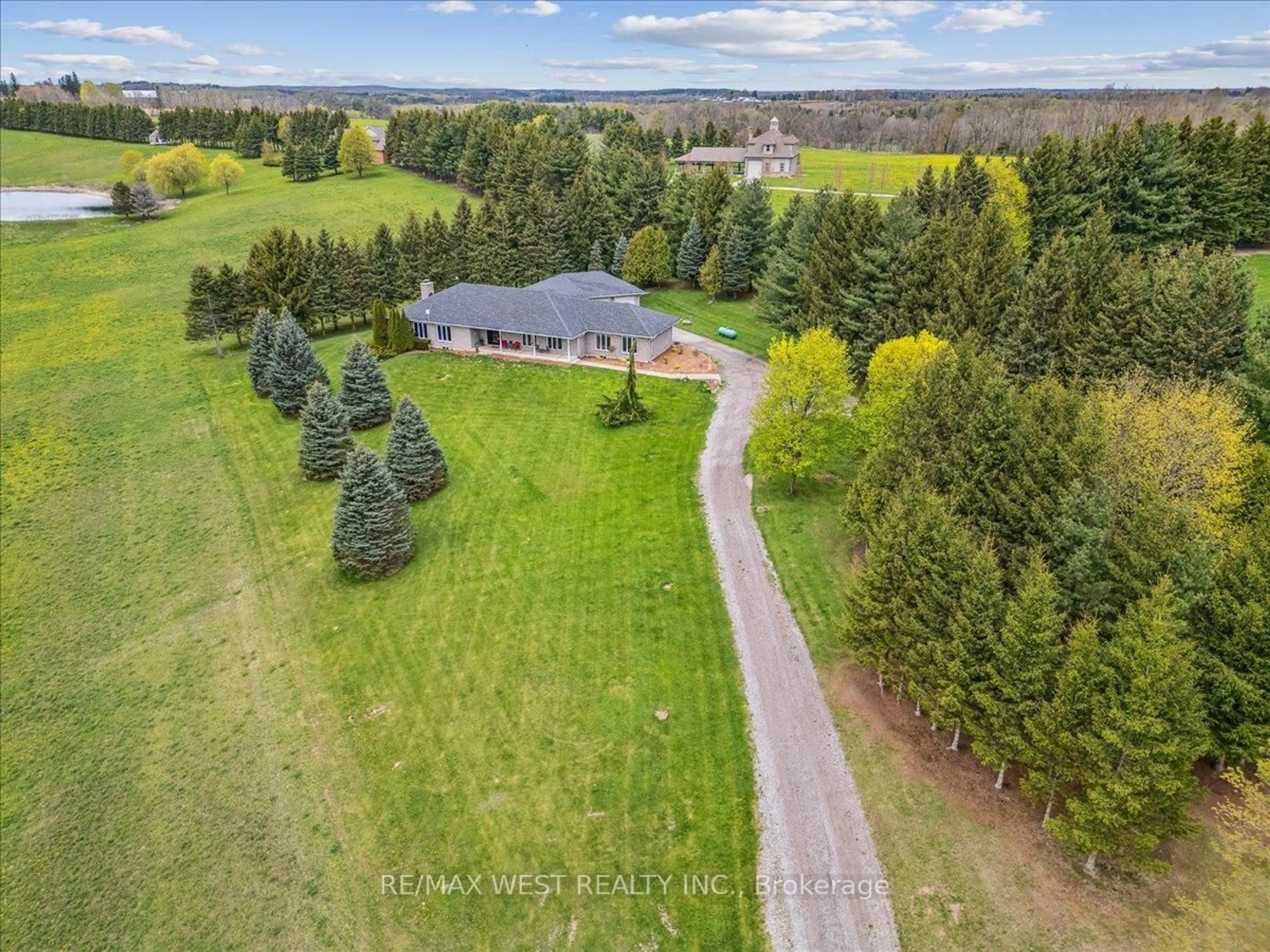 A pic from outside/outdoor area/front of a property/back of a property/a pic from drone, forest/trees view for 331 Mountsberg Rd, Hamilton Ontario L0P 1B0