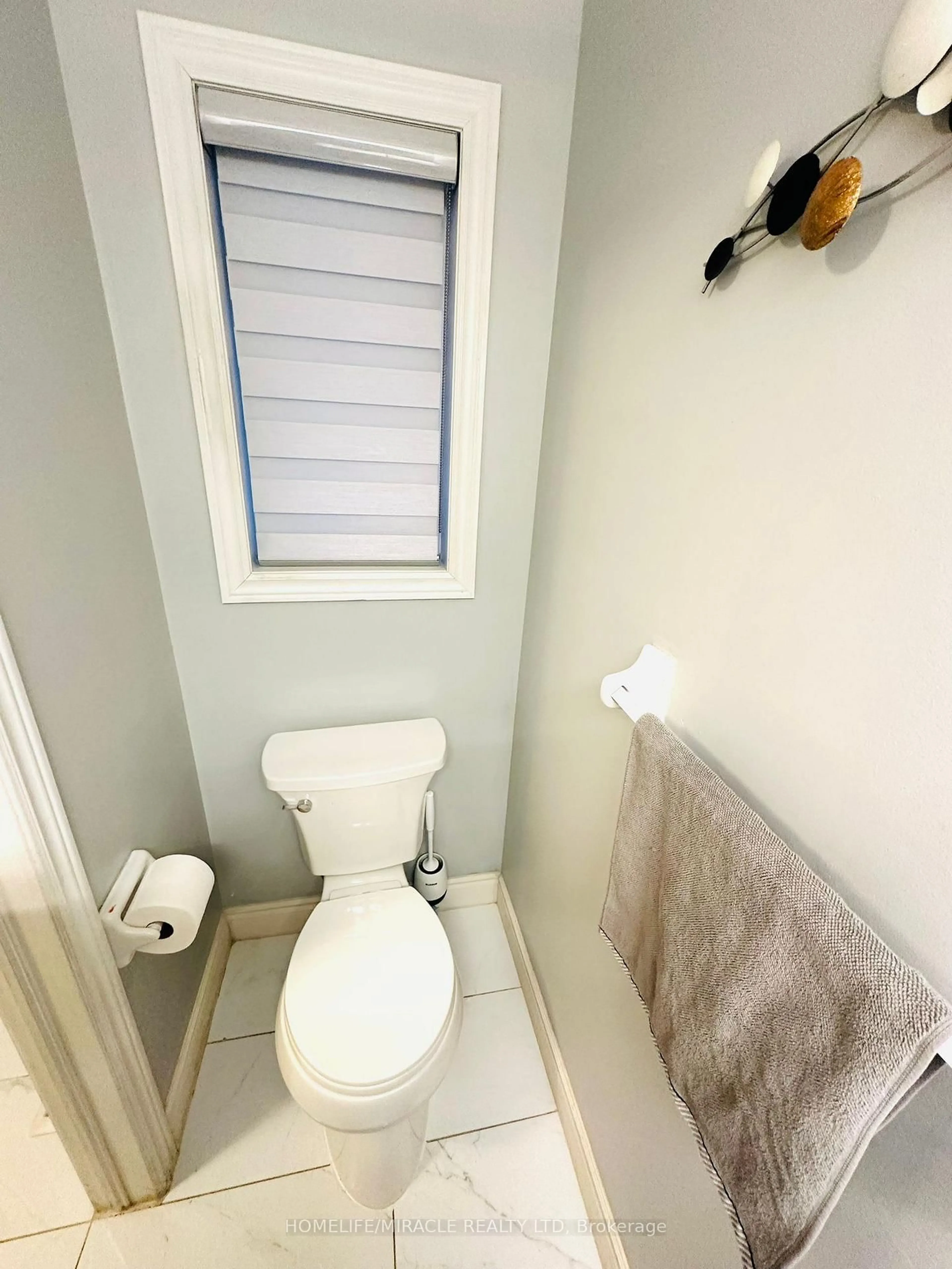 A pic of a room for 28 Peachwood Cres, Hamilton Ontario L8E 5Z8