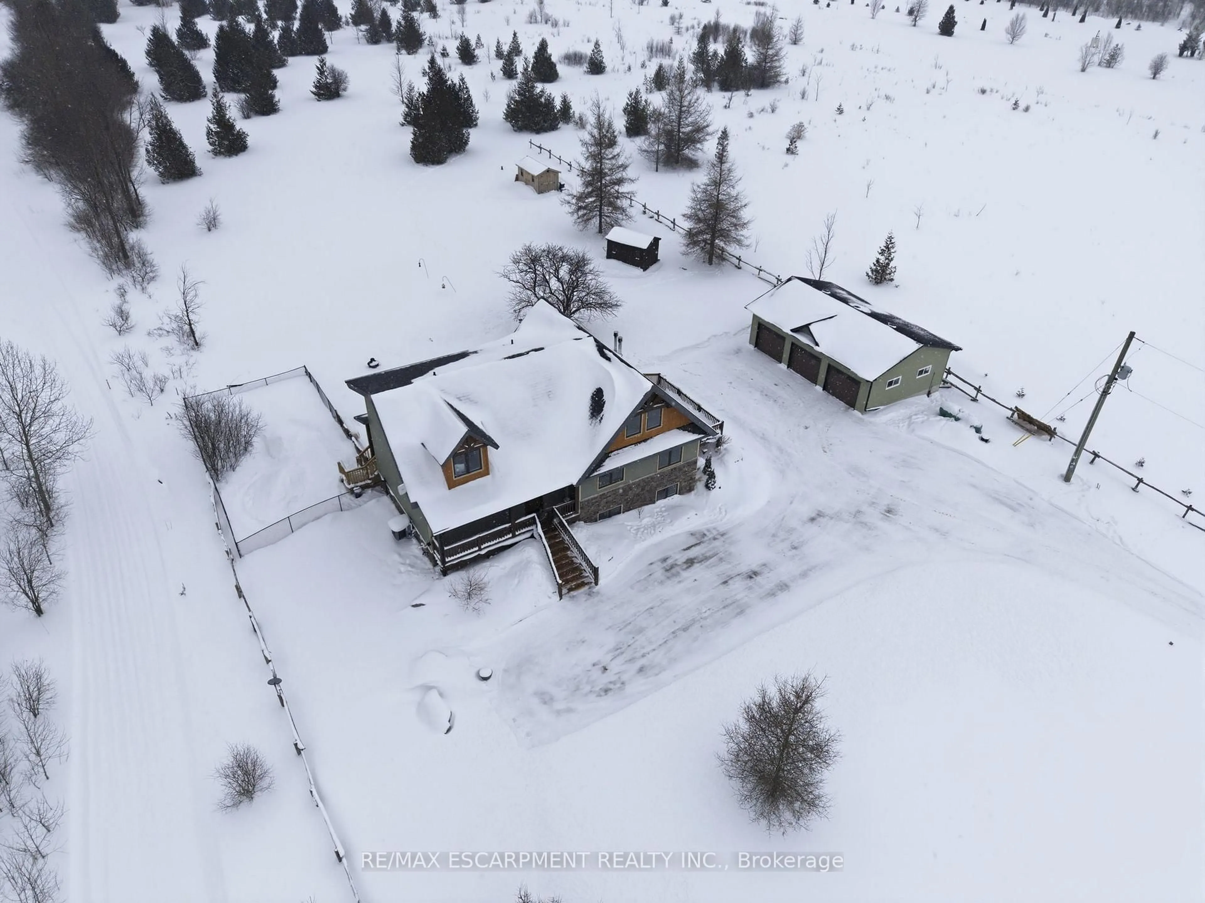 A pic from outside/outdoor area/front of a property/back of a property/a pic from drone, building for 124288 Southgate Road 12, Southgate Ontario N0G 2A0