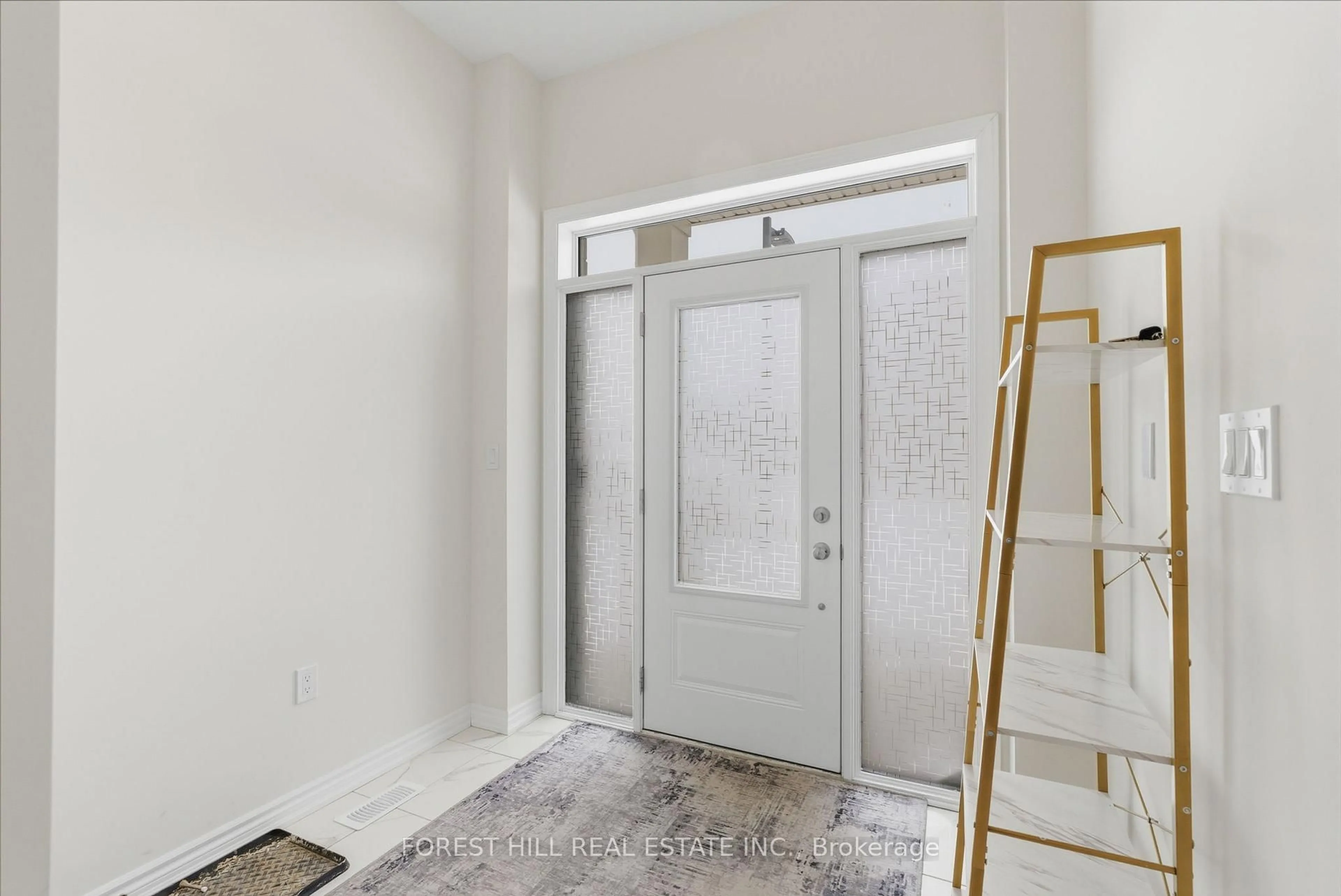 Indoor entryway for 57 Hickey Lane, Kawartha Lakes Ontario K9V 5V5