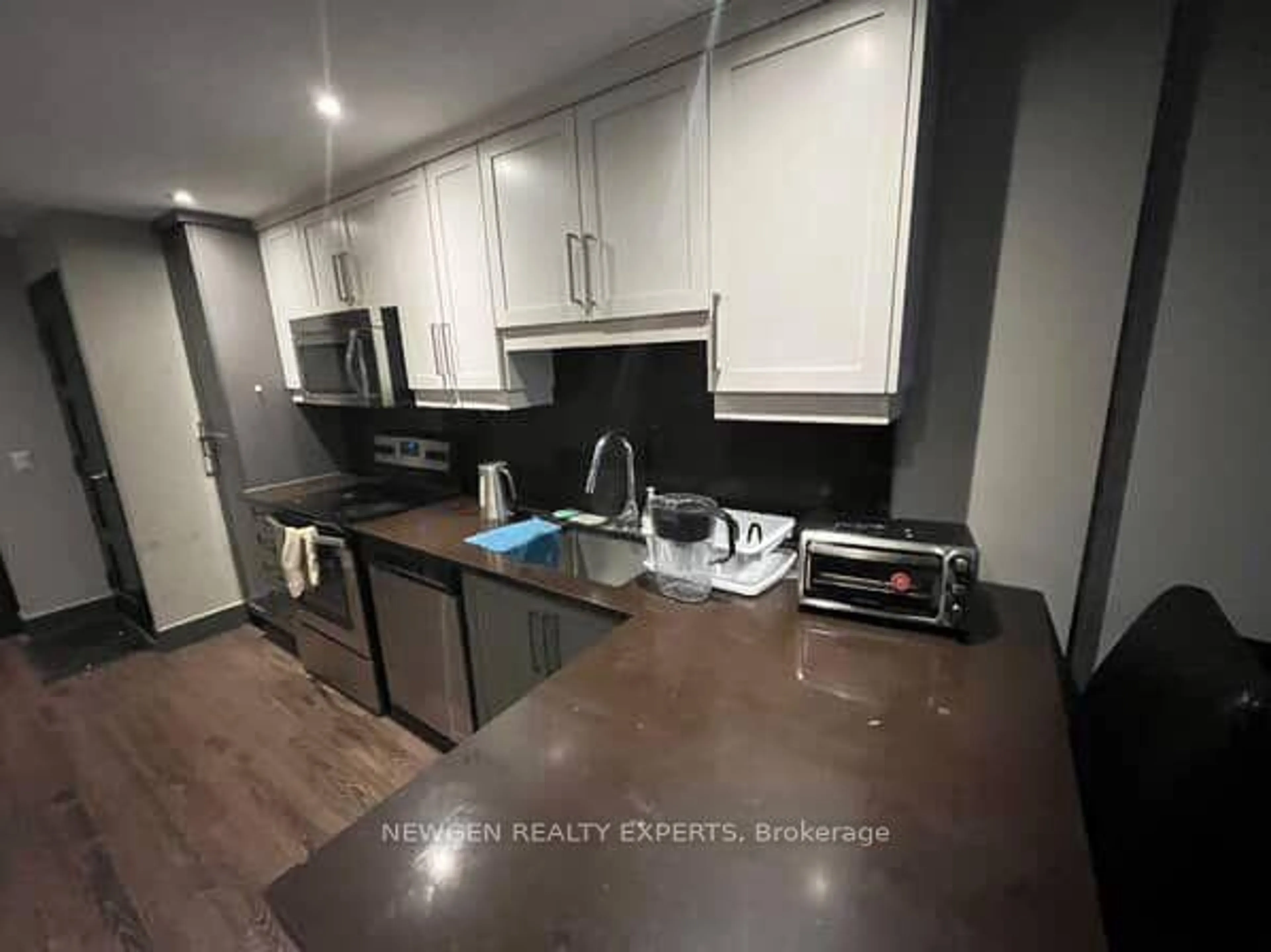 Standard kitchen, wood/laminate floor for 330 Phillip St #N206, Waterloo Ontario N2L 3W9
