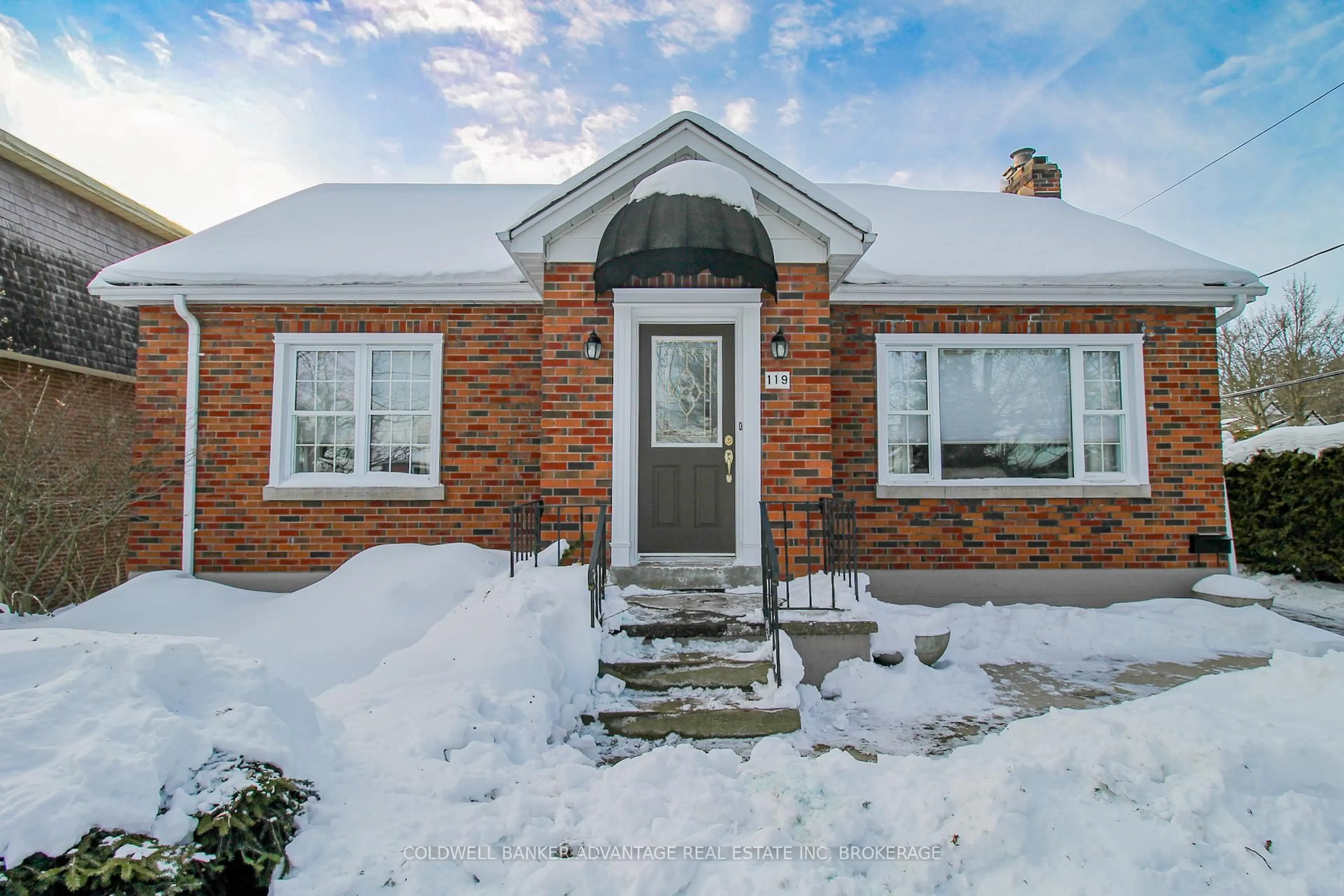 Home with brick exterior material, street for 119 Edgar St, Welland Ontario L3C 1S9
