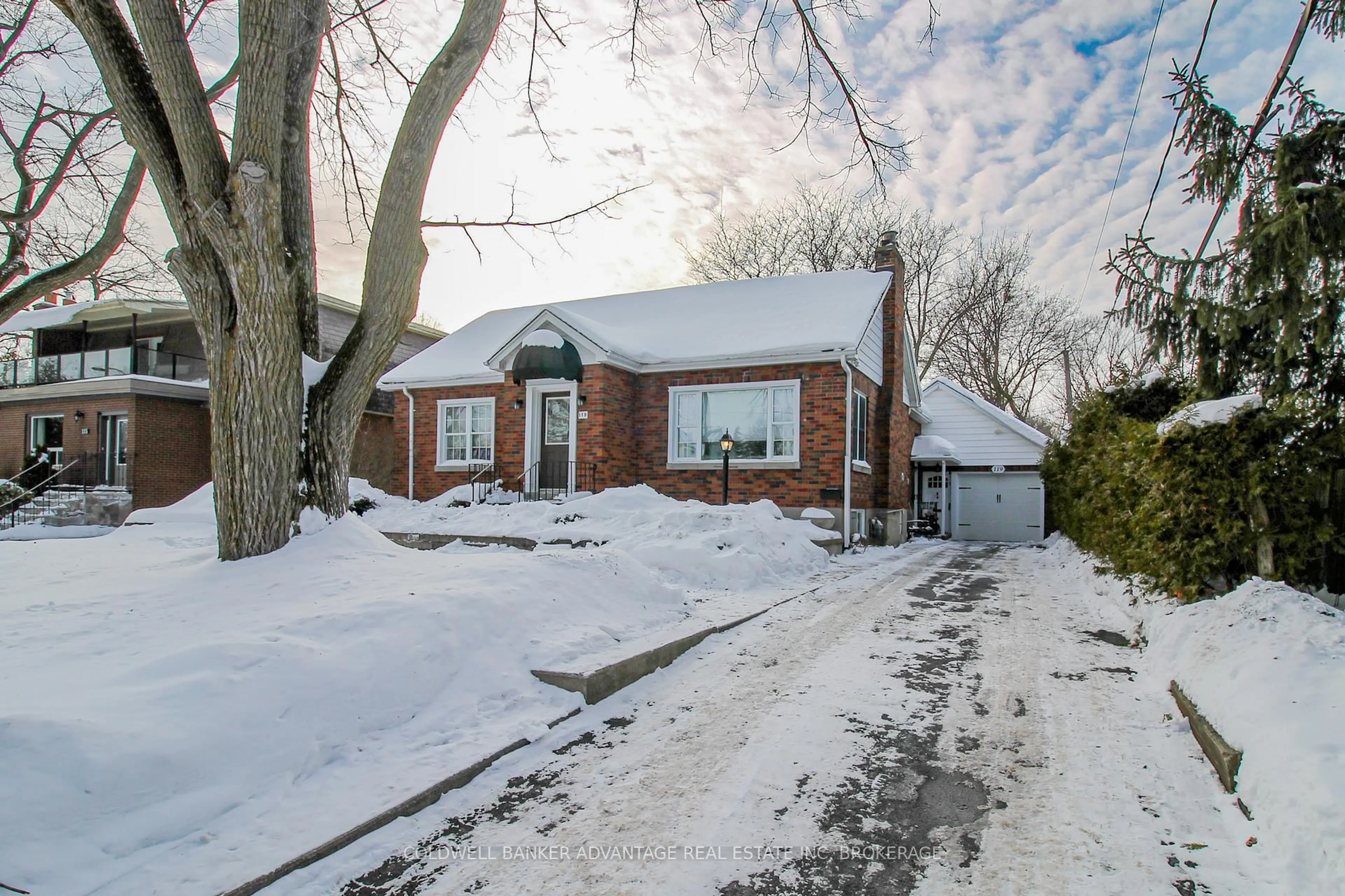 Home with brick exterior material, street for 119 Edgar St, Welland Ontario L3C 1S9