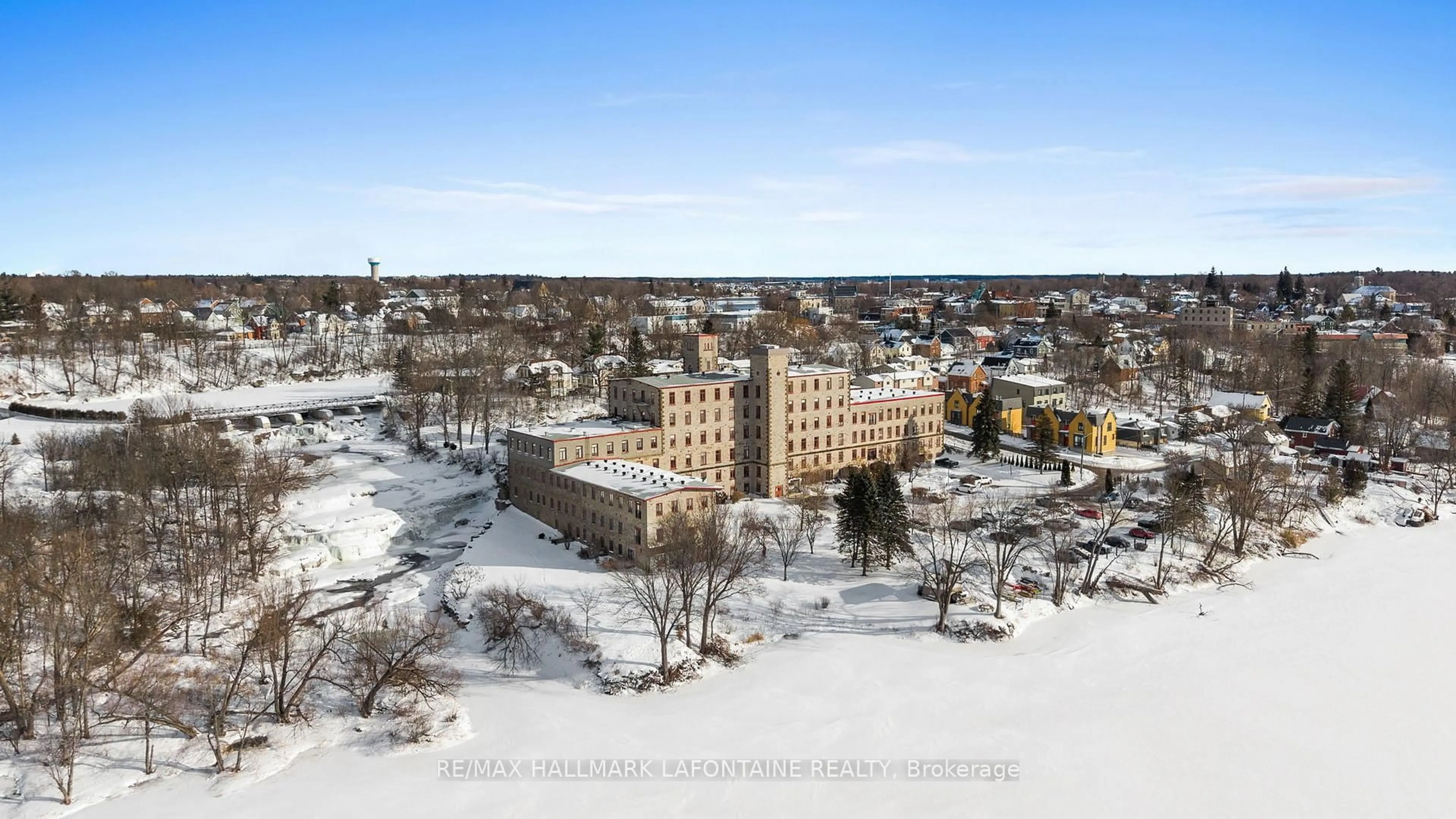 A pic from outside/outdoor area/front of a property/back of a property/a pic from drone, building for 1 Rosamond St #107, Almonte Ontario K0A 1A0