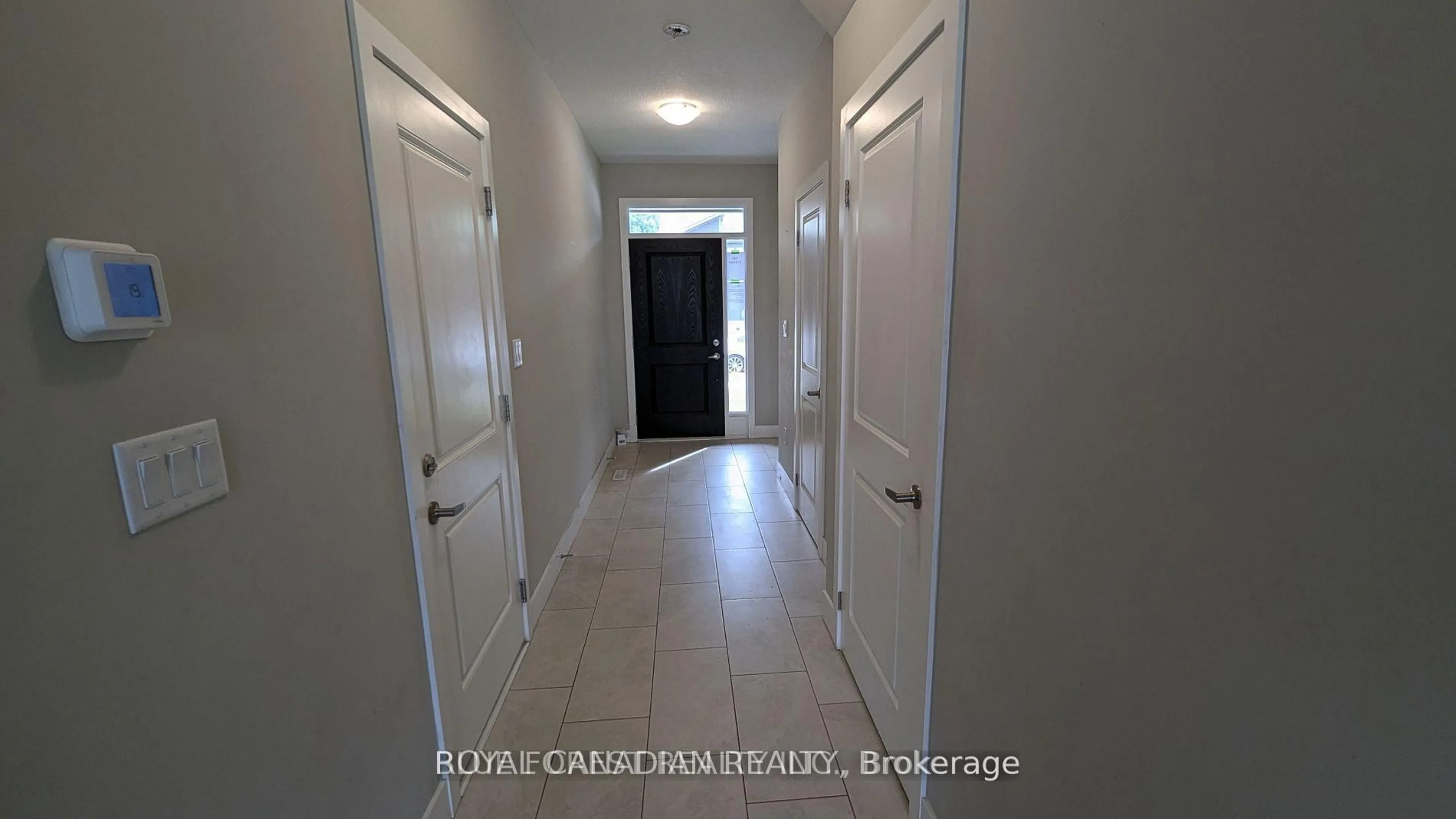 Indoor entryway for 705 Chelton Rd, London South Ontario N6M 0J1
