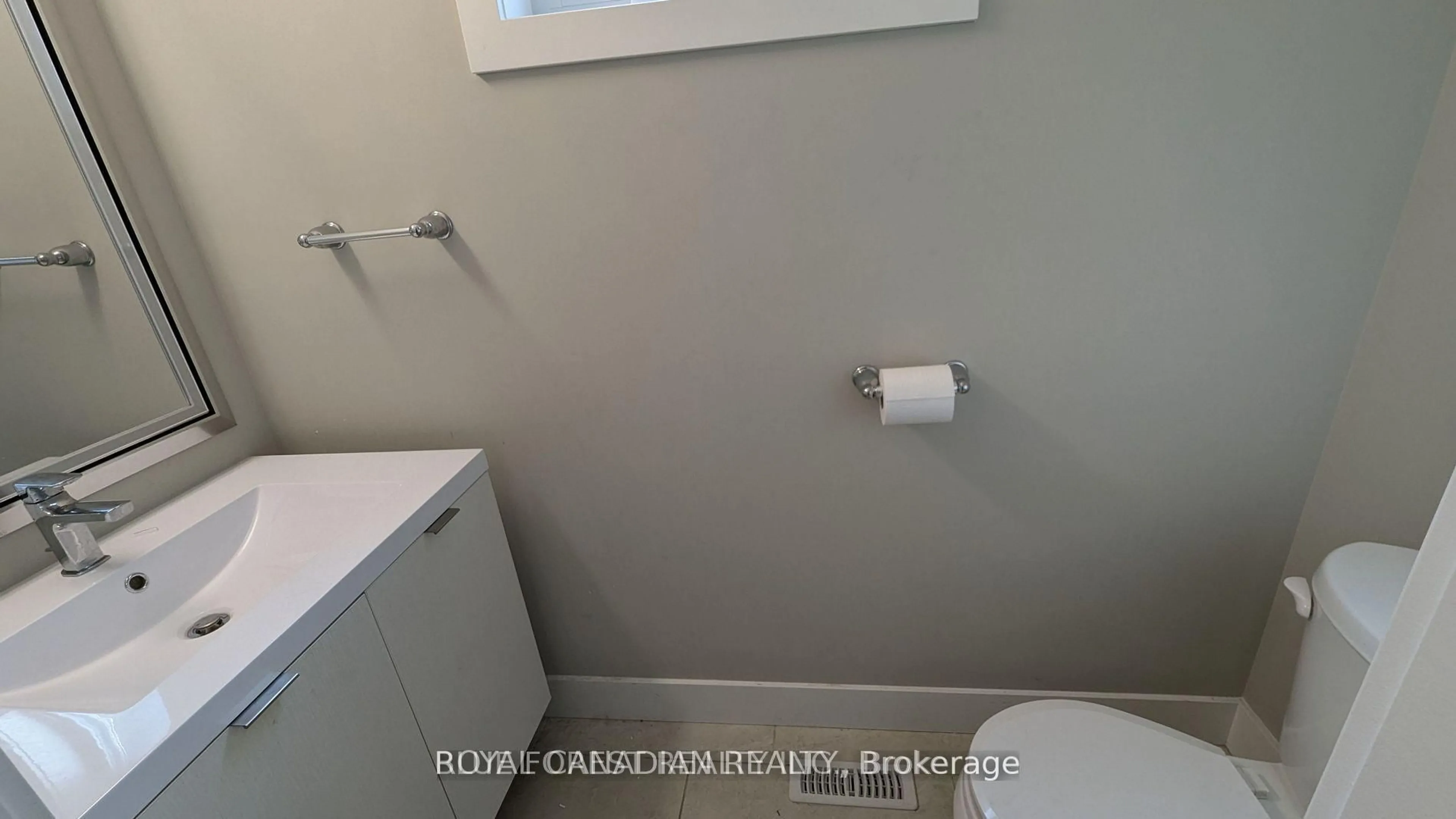 A pic of a room for 705 Chelton Rd, London South Ontario N6M 0J1