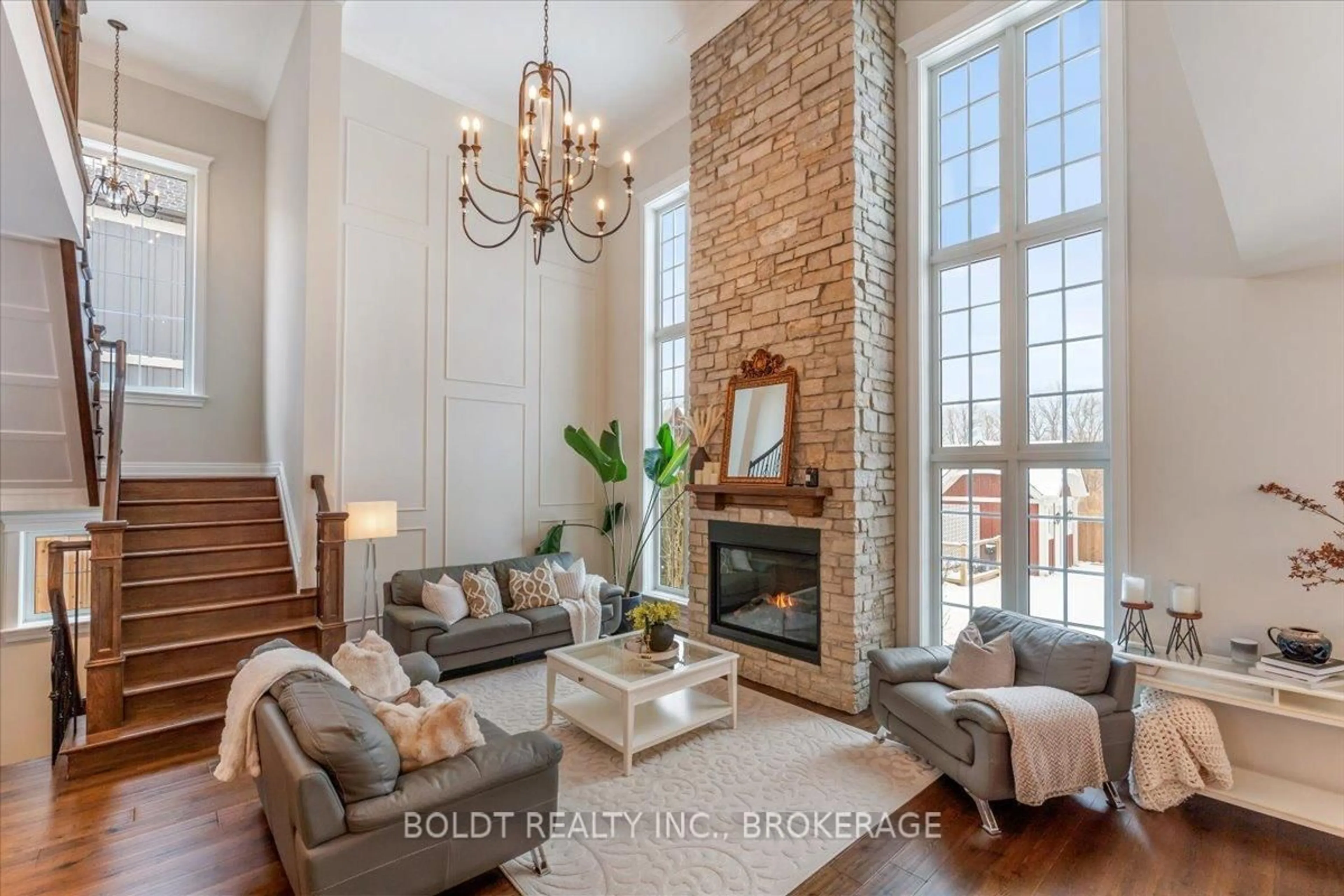 Living room with furniture, unknown for 1107 Balfour St, Pelham Ontario L0S 1C0