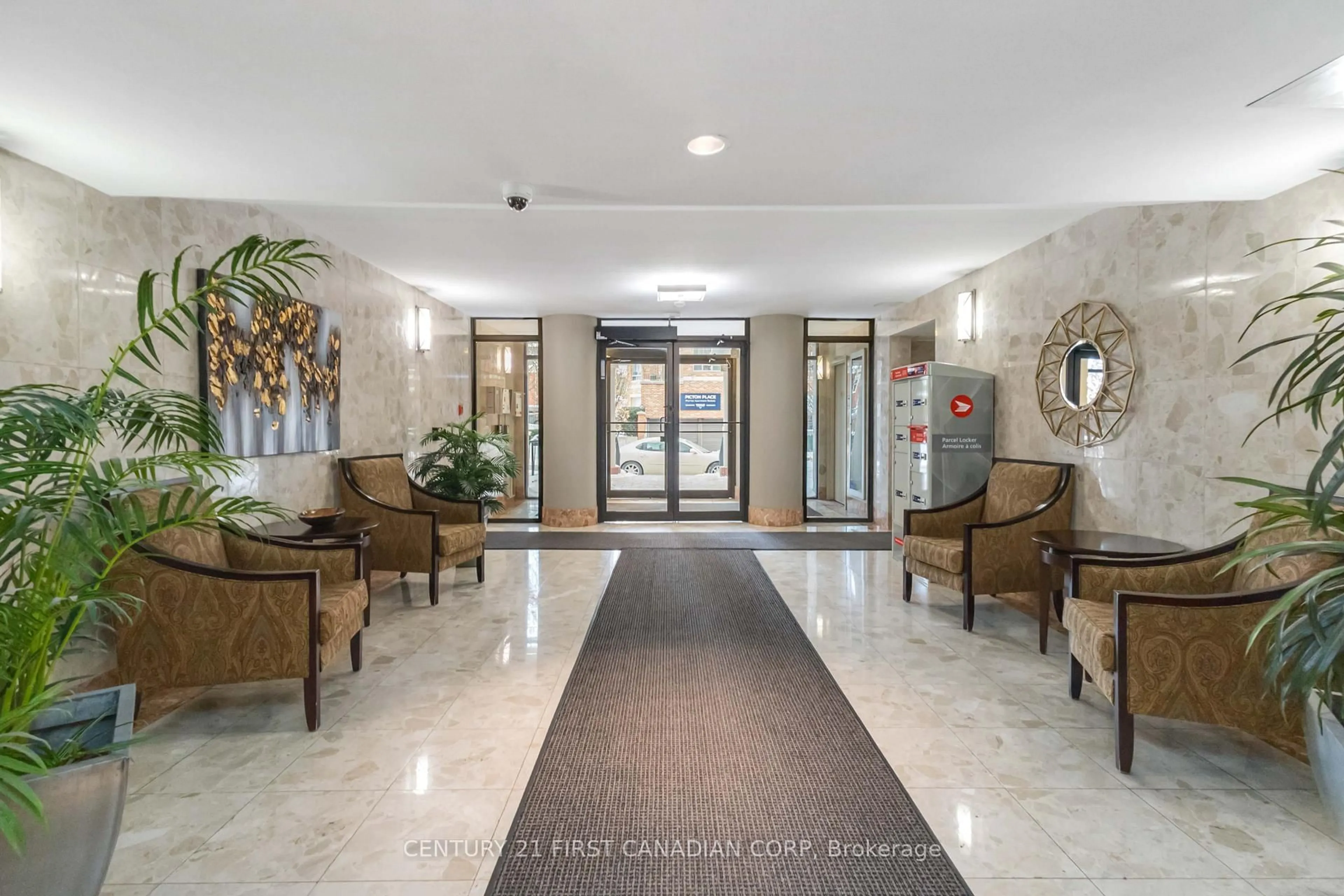 Lobby for 7 Picton St #403, London East Ontario N6B 3N7