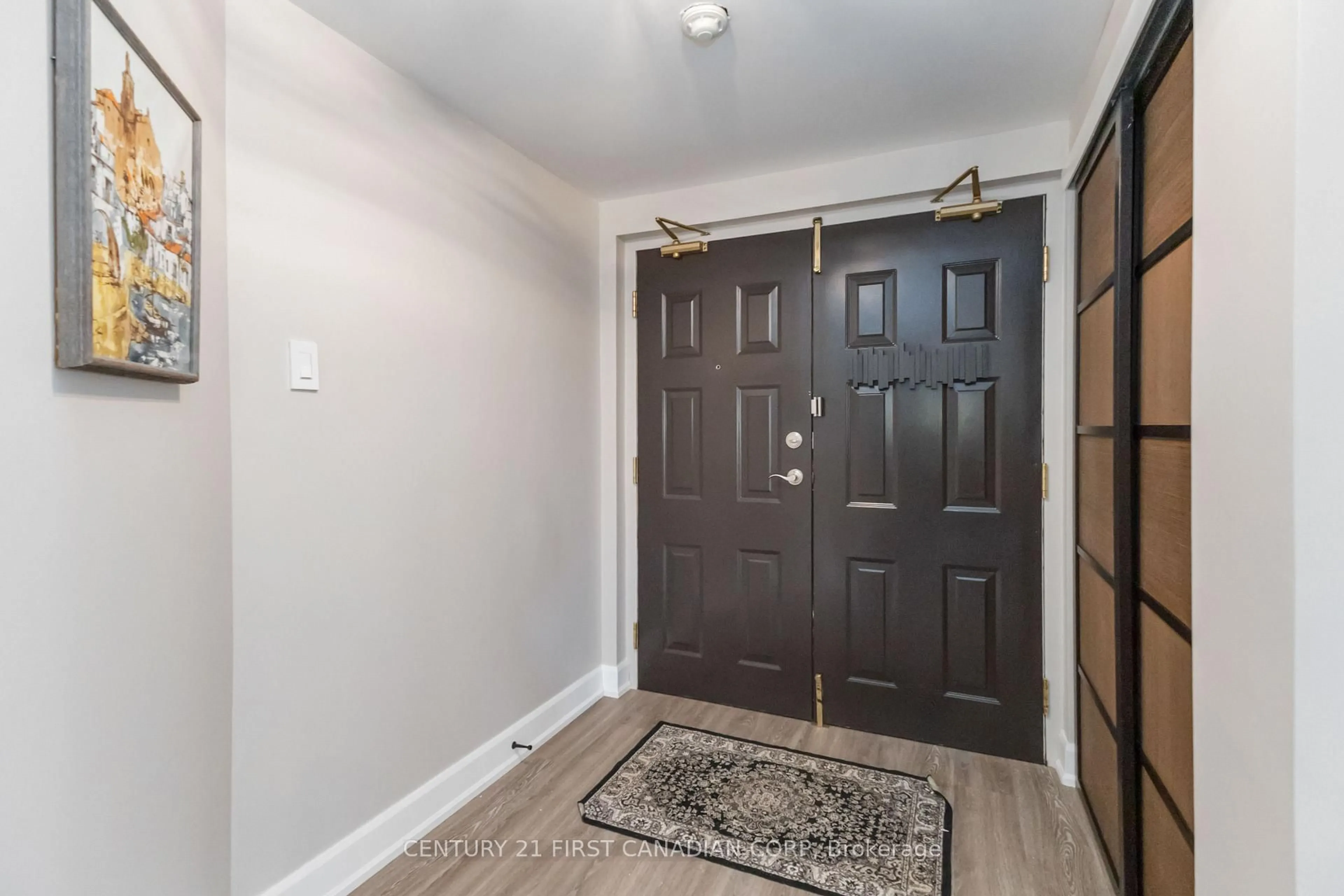 Indoor entryway for 7 Picton St #403, London East Ontario N6B 3N7