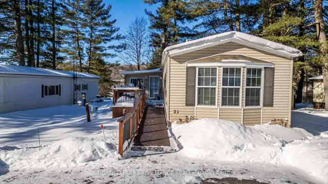 22-3303 Highway 32, Front of Leeds & Seeleys Bay